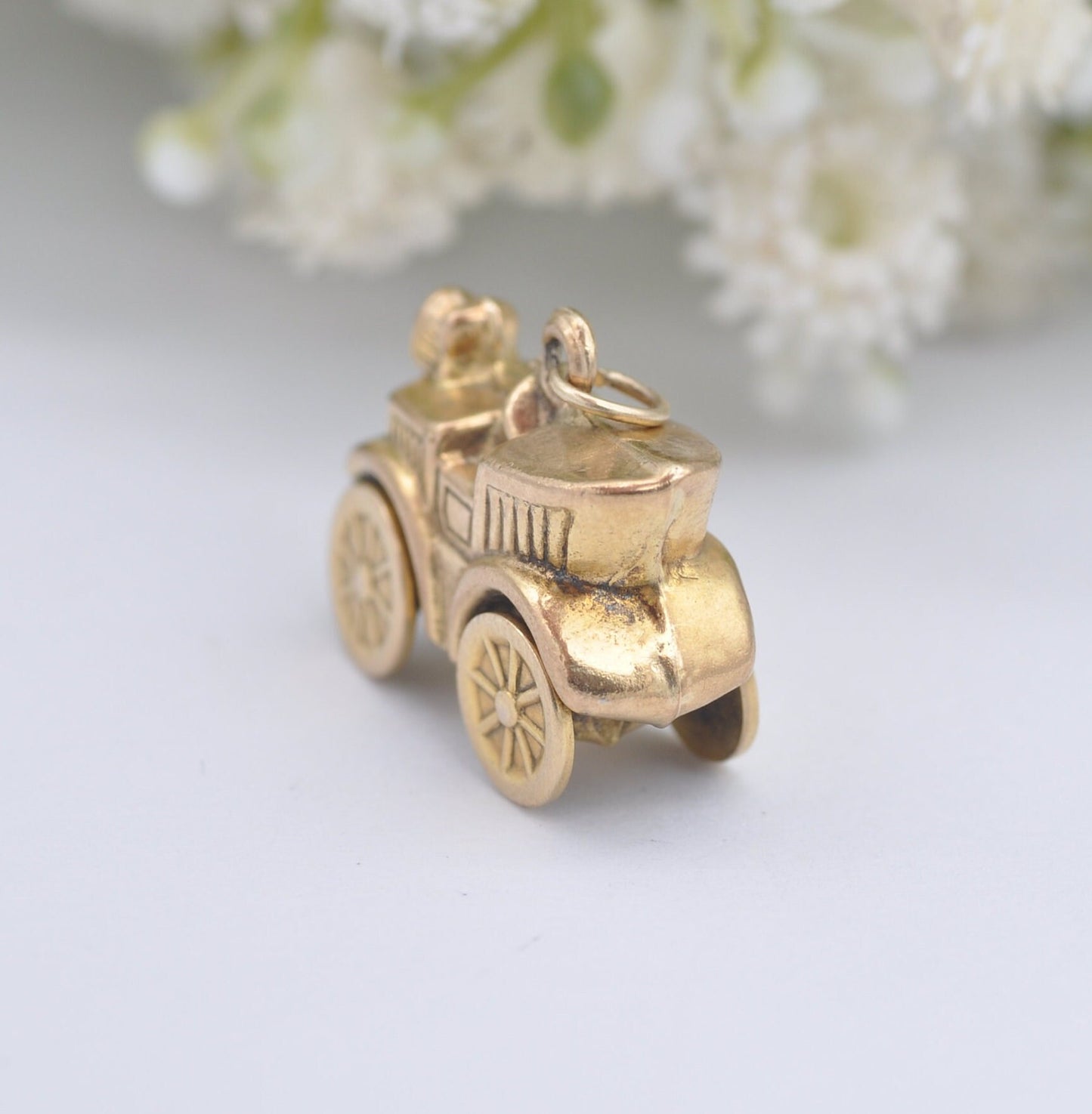 Vintage 9ct Gold Classic Car Charm Pendant