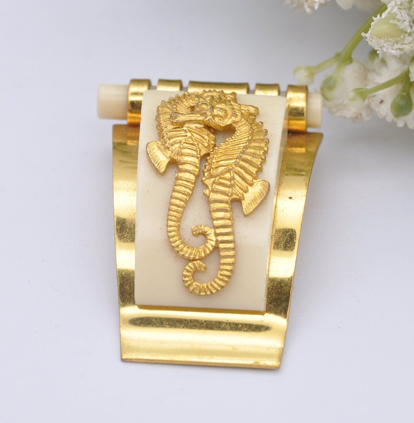 Vintage Jean Painlevé Seahorse Dress Clip - Art Deco L’Hippocampe Jewellery | Galalith Early Plastic
