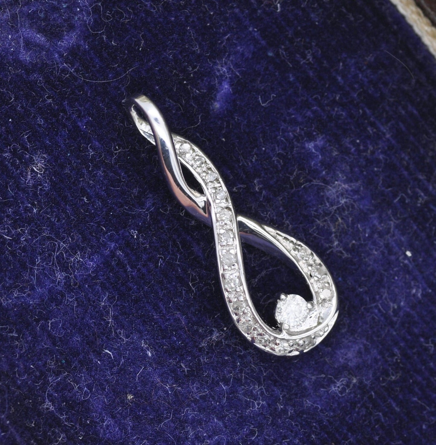 9ct White Gold Diamond Twisted Pendant