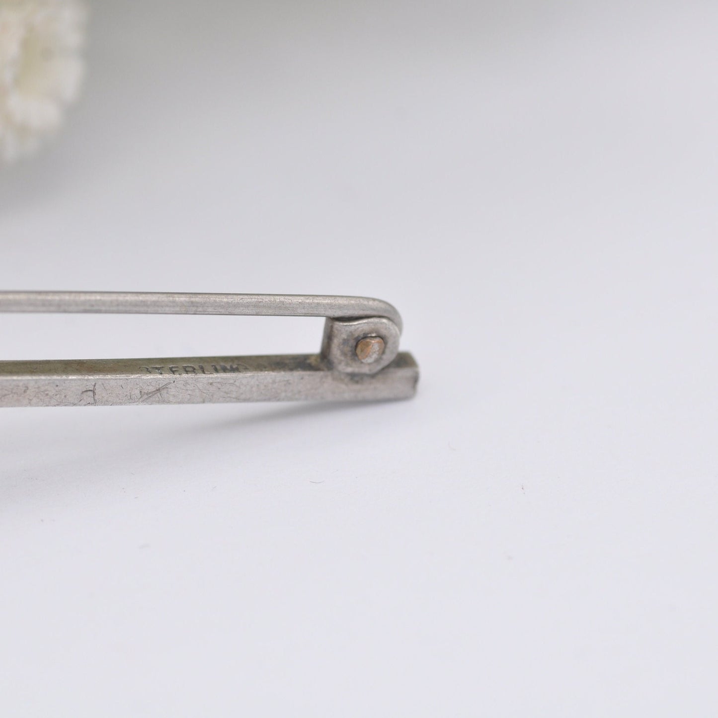 Vintage Art Deco Sterling Silver Hematite Bar Brooch - Oval Cabochon Gemstone | Machine Age