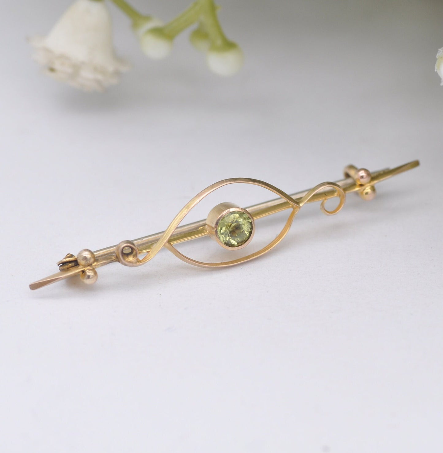 Antique 9ct Gold Peridot Bar Brooch - Edwardian Gold Jewellery