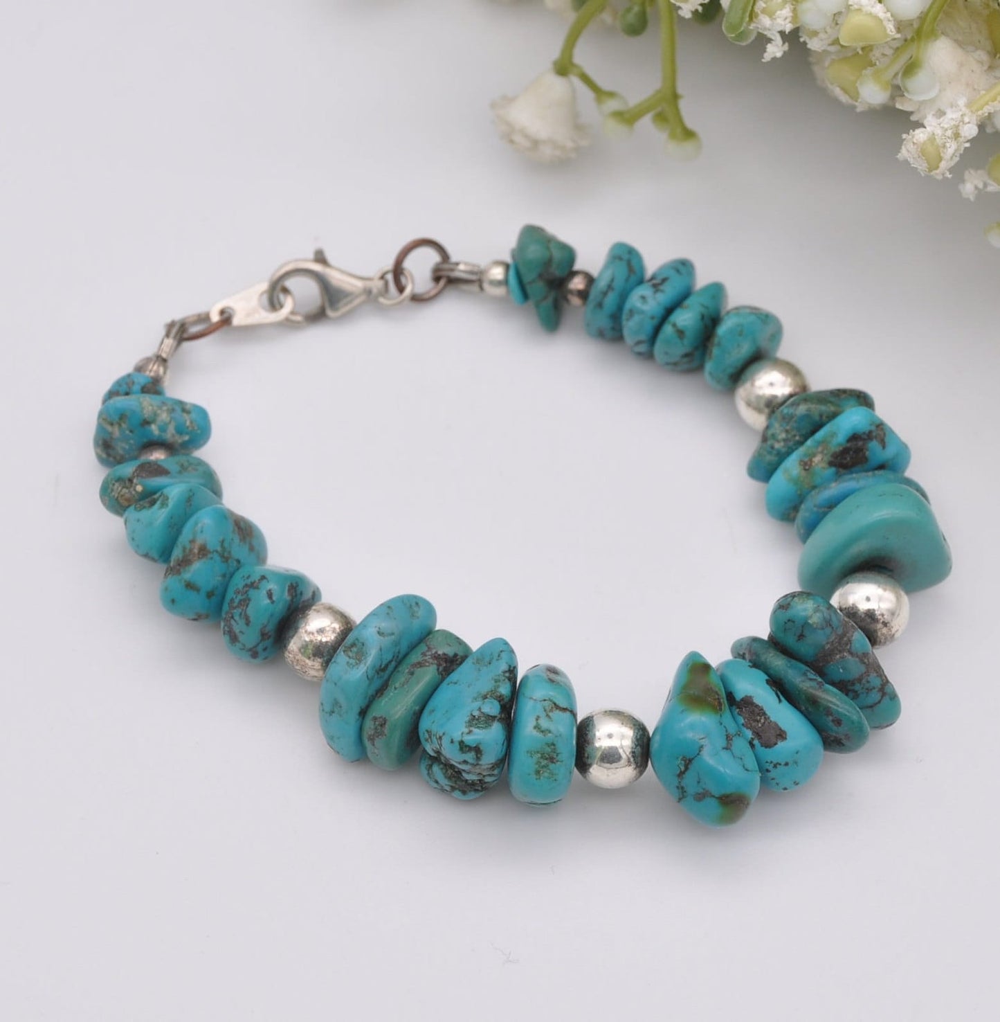 Sterling Silver Clasp Tumbled Turquoise Bracelet - Graduating Gemstone Size