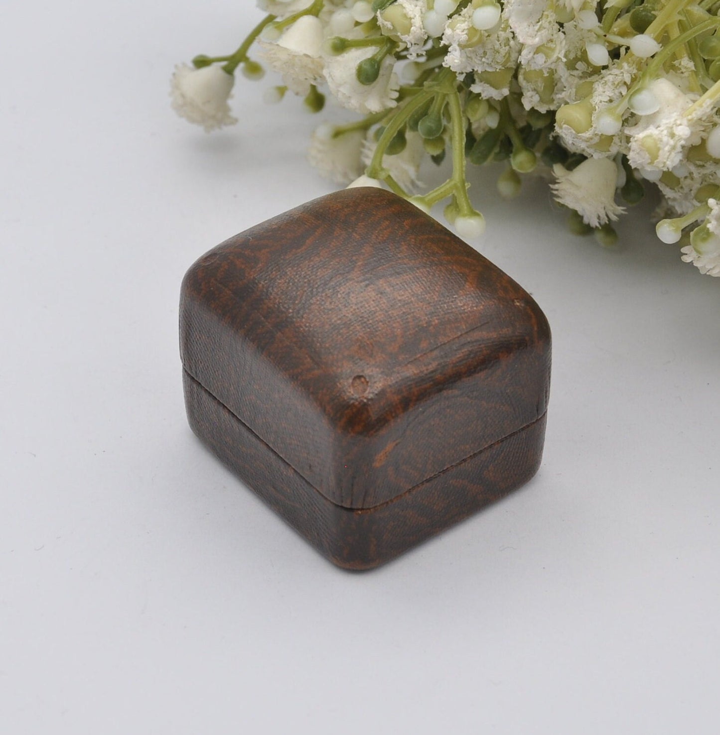 Vintage Hard Brown Ring Box - Klein & Binkley Jewellers | Hamilton Canada | Silk and Velvet Lined