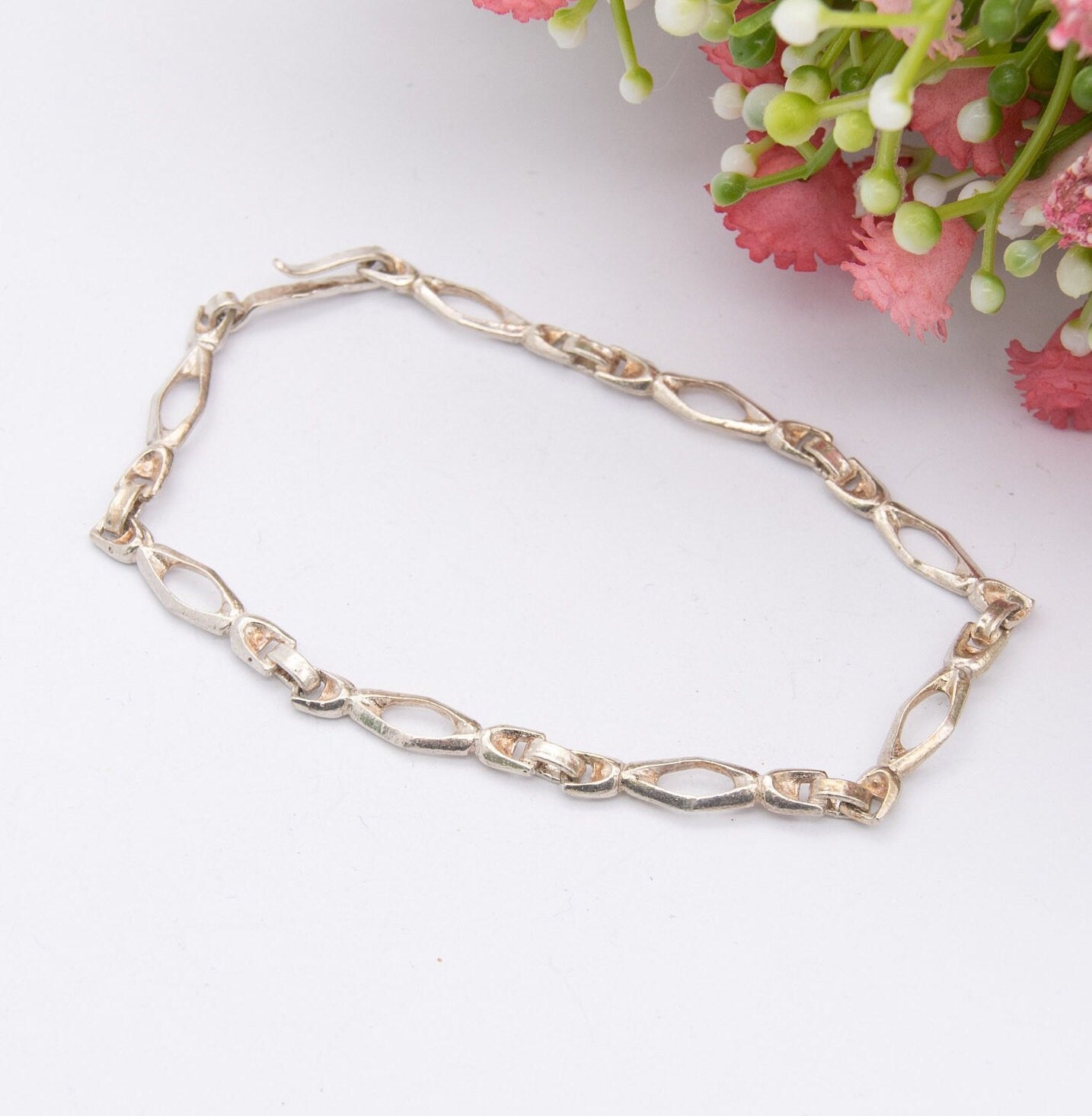 Vintage Sterling Silver Hook Clasp Bracelet - Small Openwork Panels | Unisex Silver