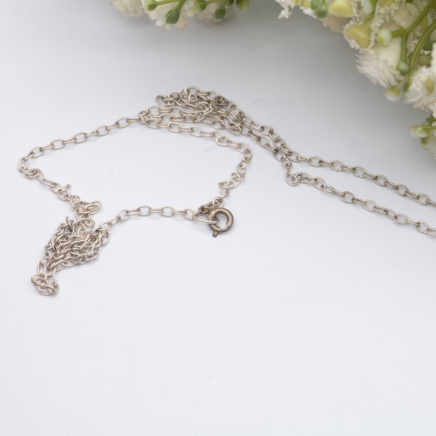 Vintage Elizabeth II 1977 Silver Jubilee Sterling Silver Pendant Medal on Silver Chain by John Pinches | Yorkshire Tudor Rose Flower Design