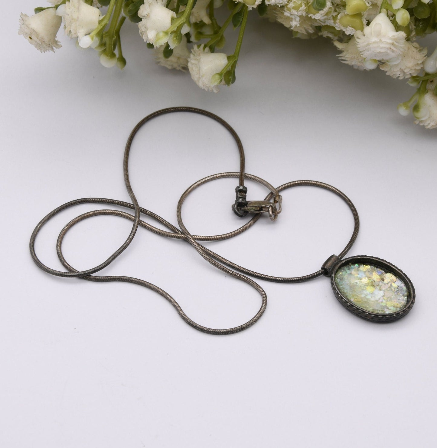 Vintage Sterling Silver Mosaic Shell Pendant Necklace with Picture Frame Design