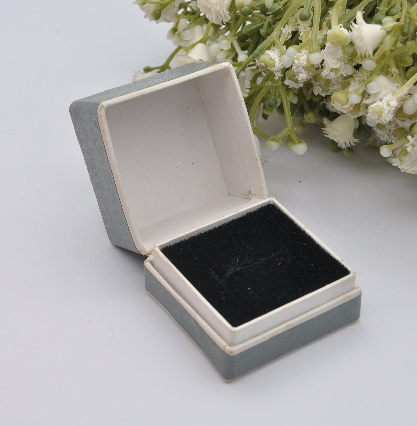 Vintage Blue and Gold Ring Box Carboard Box - Barbara Cattle Jeweller & Silversmith | 65 Stonegate York