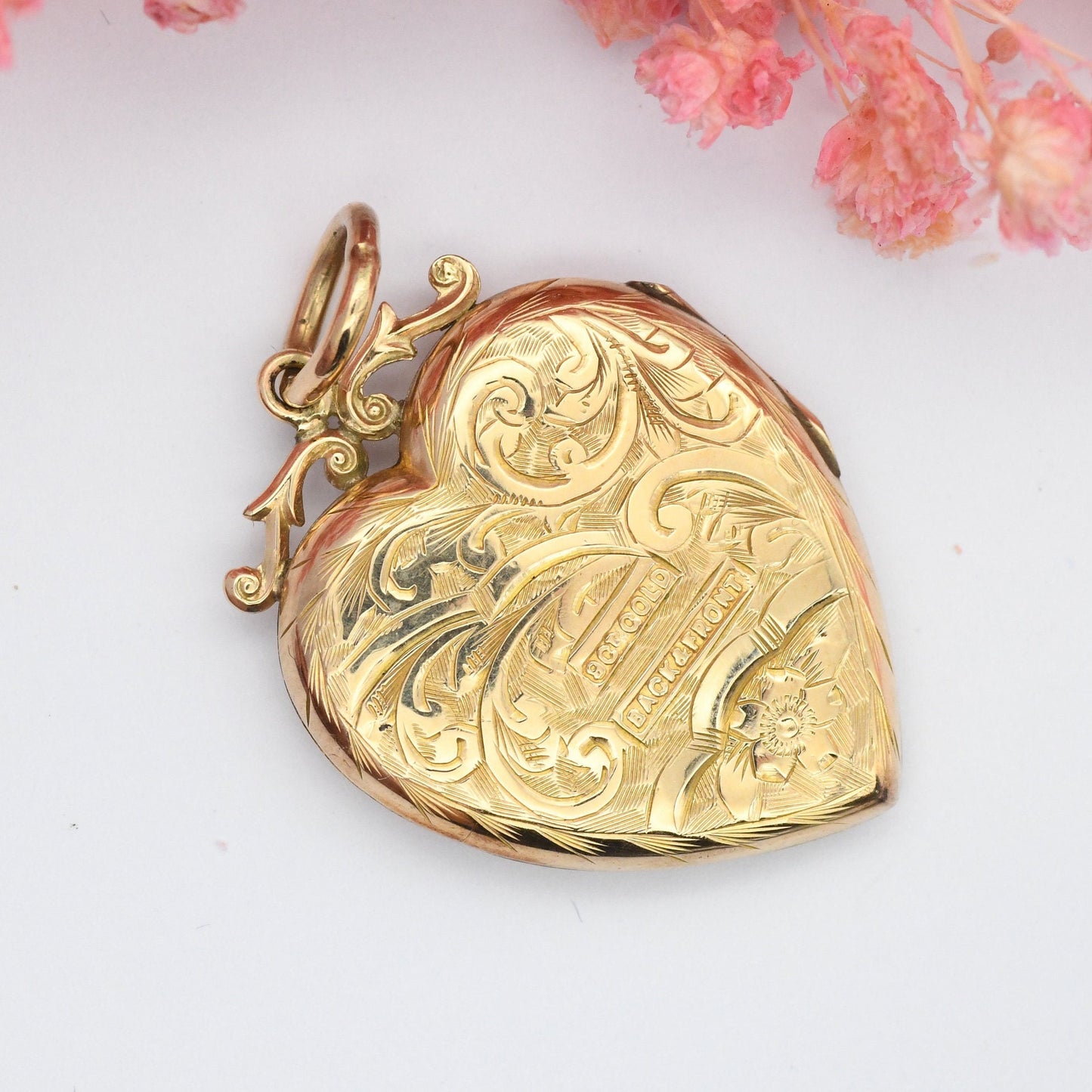 Antique 9ct Gold Back and Front Heart Locket with Engraved Floral Scrolling Design - Blank Engraving | Victorian Aesthetic Movement Flowers