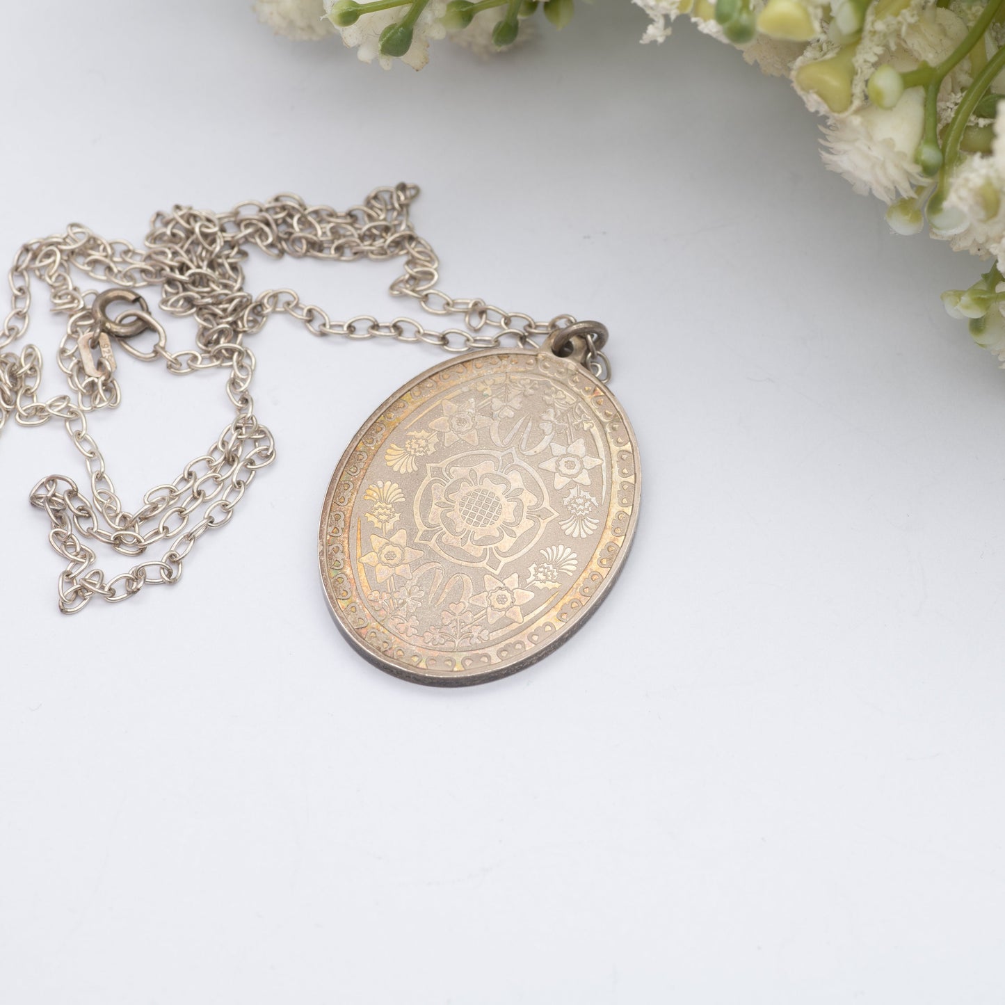 Vintage Elizabeth II 1977 Silver Jubilee Sterling Silver Pendant Medal on Silver Chain by John Pinches | Yorkshire Tudor Rose Flower Design