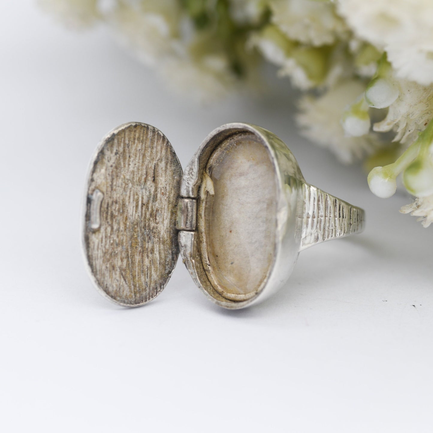 Vintage Sterling Silver Locket Ring Poison Ring - Hand Engraved Ornate Scrolling Design | UK Size L | US Size 5 3/4
