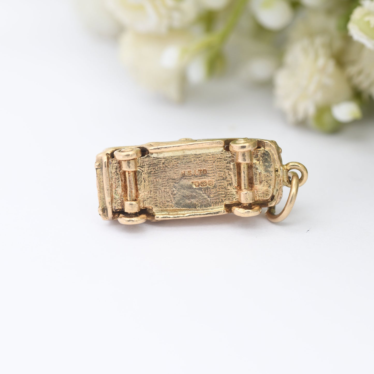 Vintage 9ct Gold Classic Car Charm Pendant 1965 - Retro Car Enthusiast | Nicely Detailed | H S Ltd Harrods H Samuels
