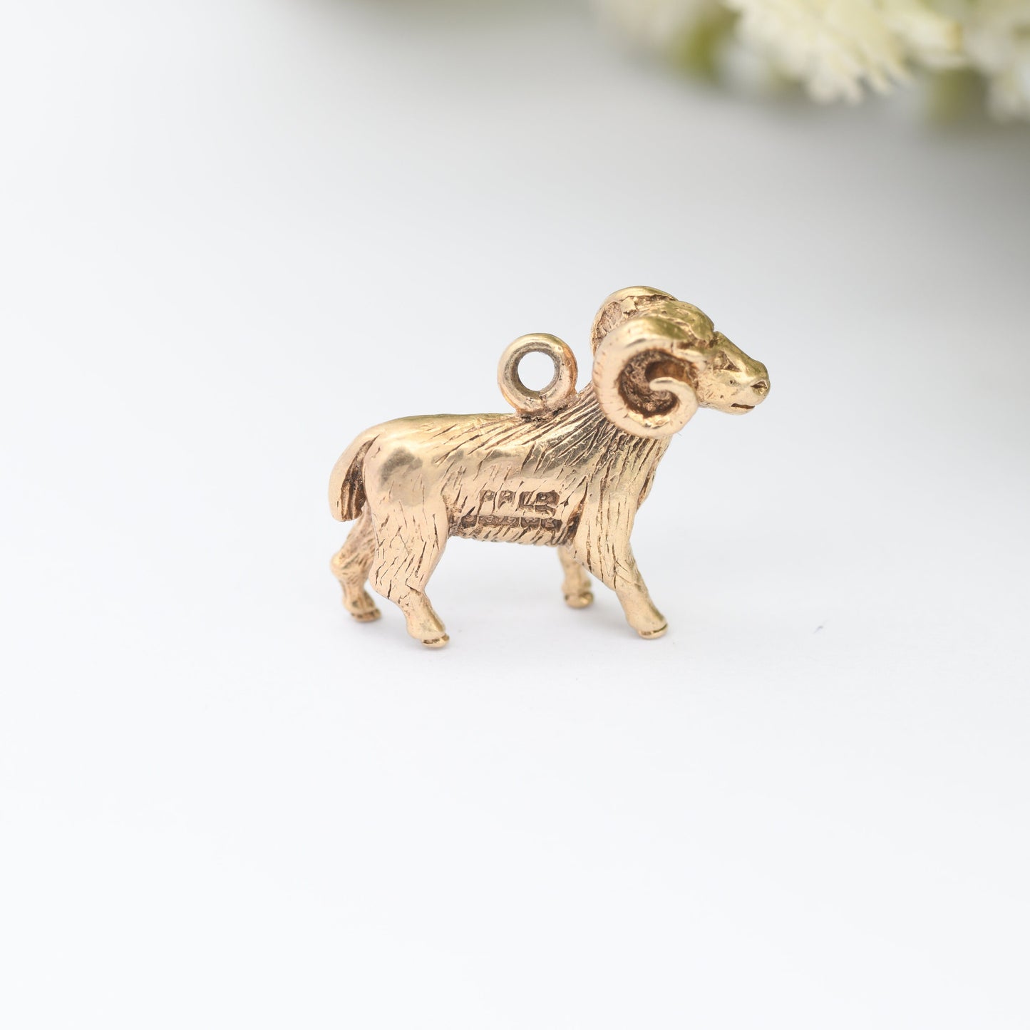 Vintage 9ct Gold Ram Charm Pendant with Curved Horns - Animal Nature Lover Gift