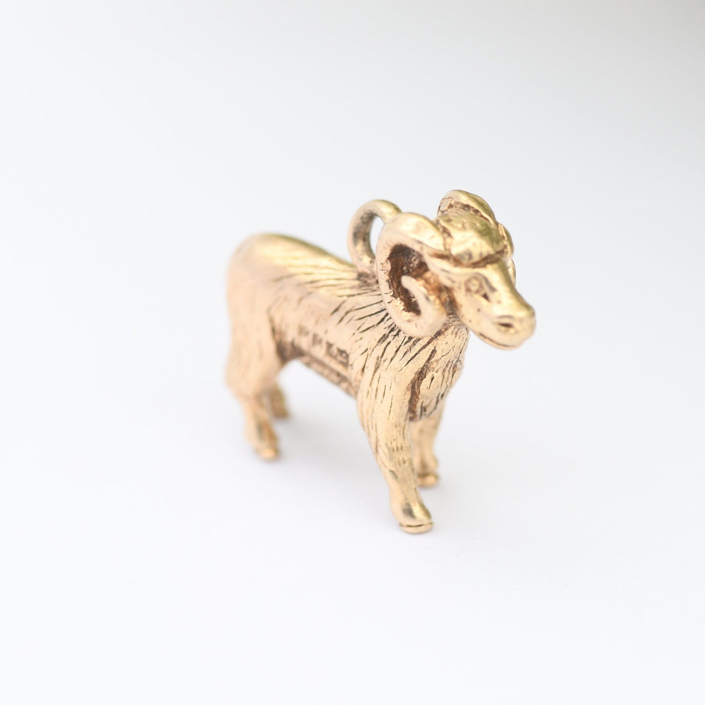 Vintage 9ct Gold Ram Charm Pendant with Curved Horns - Animal Nature Lover Gift