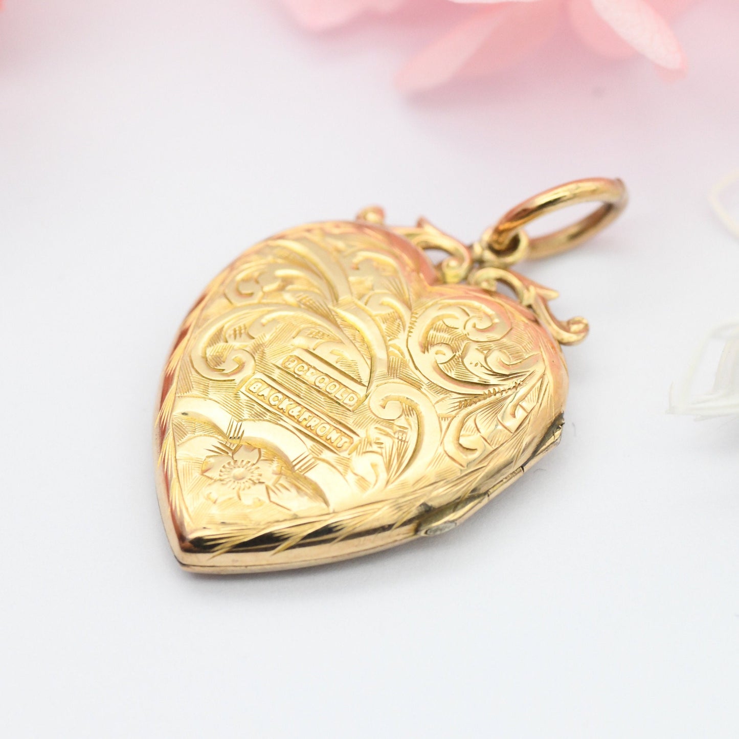 Antique 9ct Gold Back and Front Heart Locket with Engraved Floral Scrolling Design - Blank Engraving | Victorian Aesthetic Movement Flowers