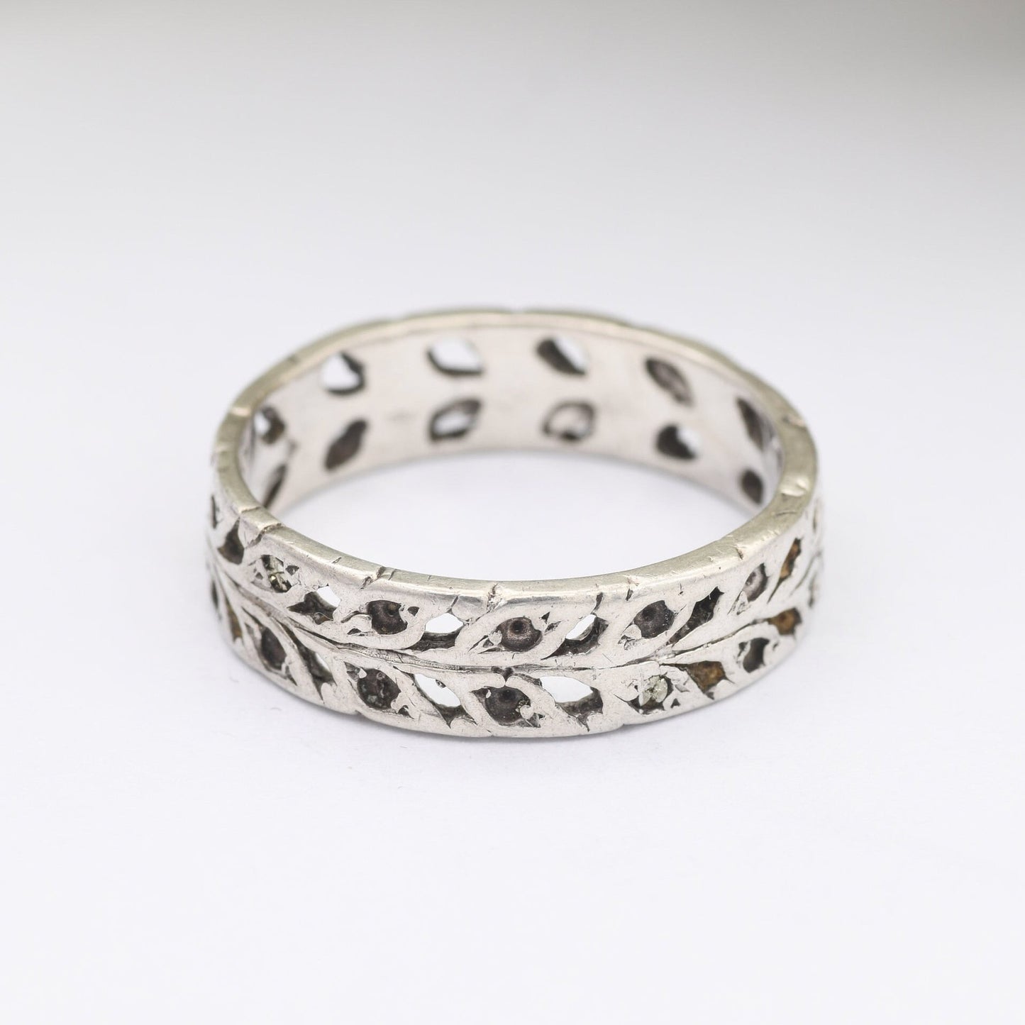 Vintage Sterling Silver Openwork Leaf Eternity Band Ring