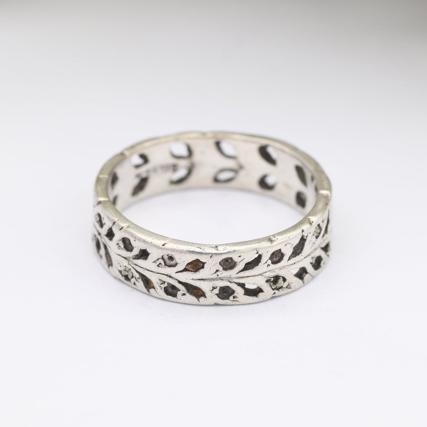 Vintage Sterling Silver Openwork Leaf Eternity Band Ring