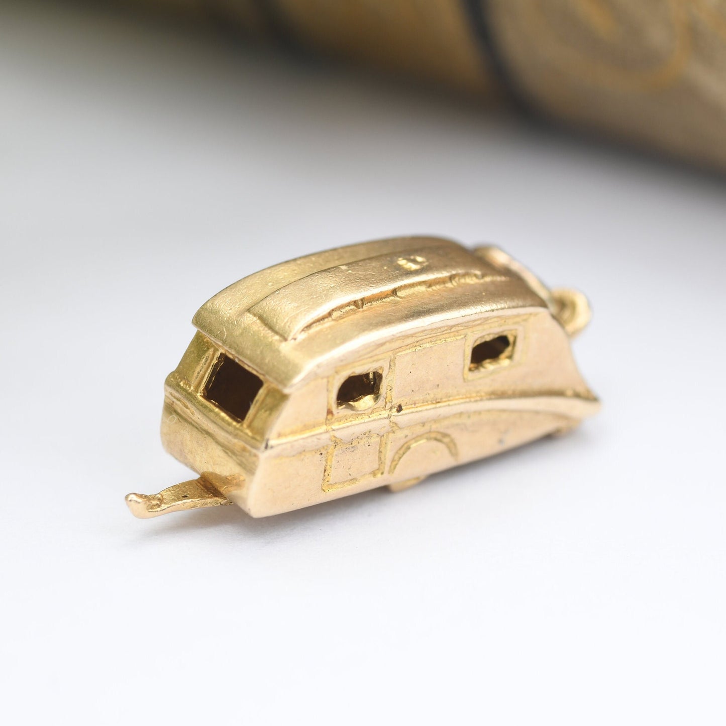 Vintage 9ct Gold Caravan Trailer Charm Pendant - Retro Car Enthusiast | Nicely Detailed