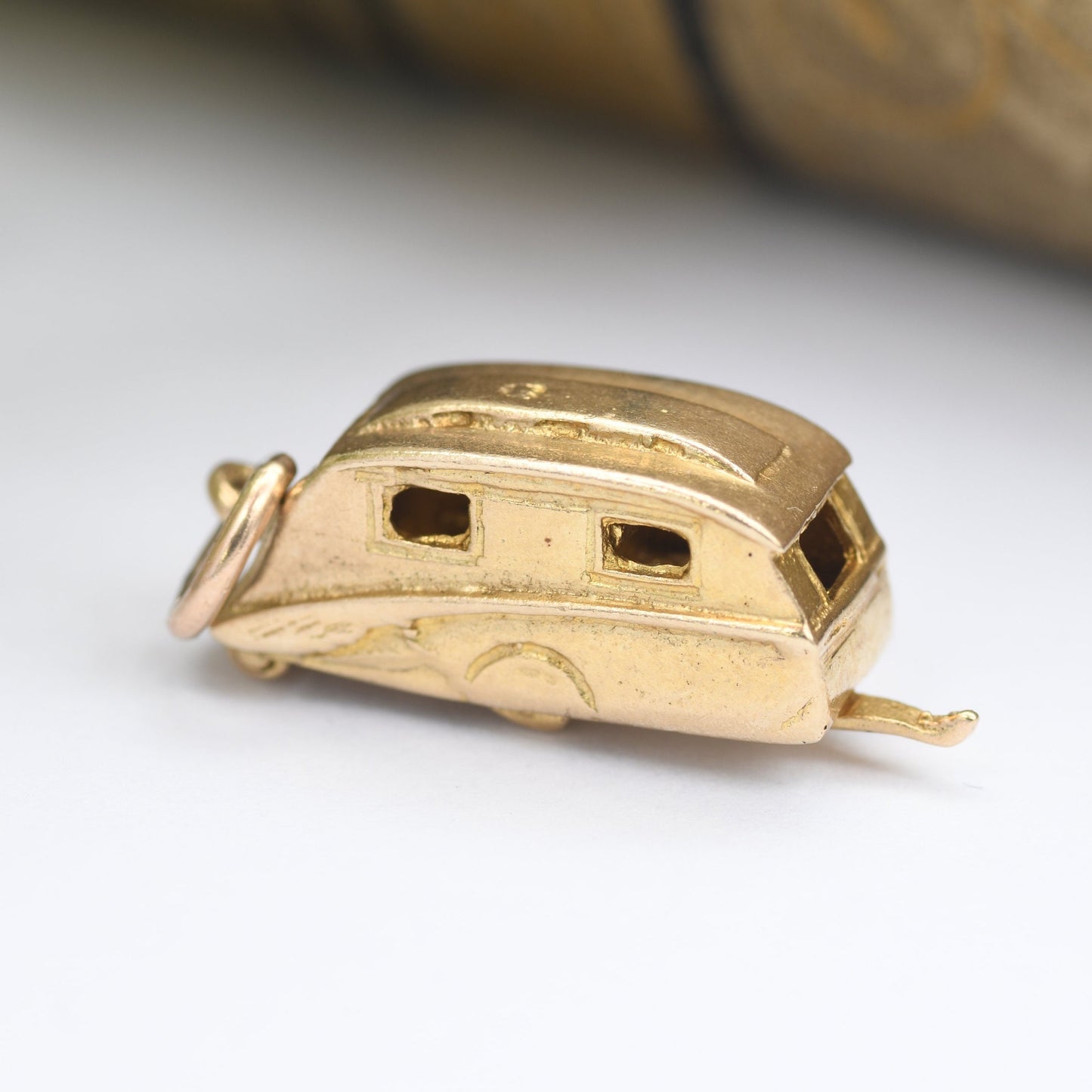 Vintage 9ct Gold Caravan Trailer Charm Pendant - Retro Car Enthusiast | Nicely Detailed