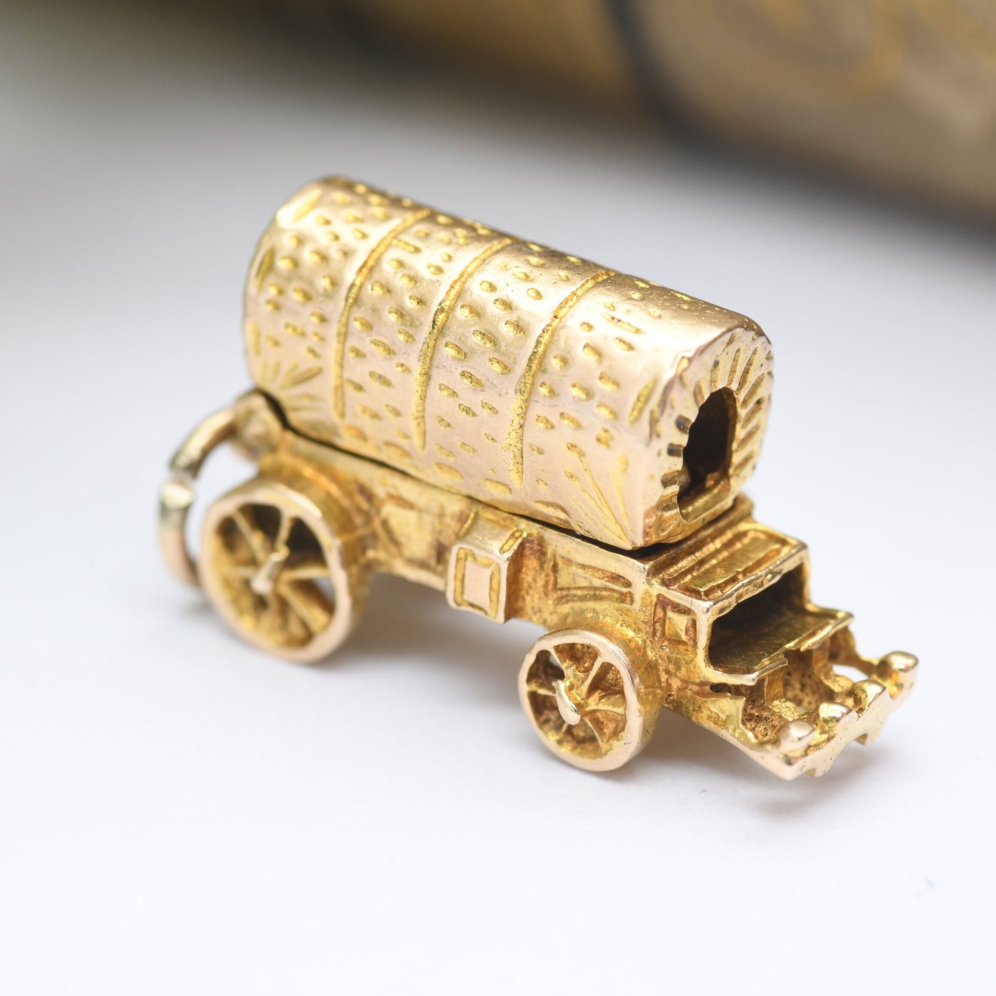 Vintage 9ct Gold Vardo Opening Caravan Charm Pendant 1970 - Nicely Detailed | Articulated Charm | Fortune Teller