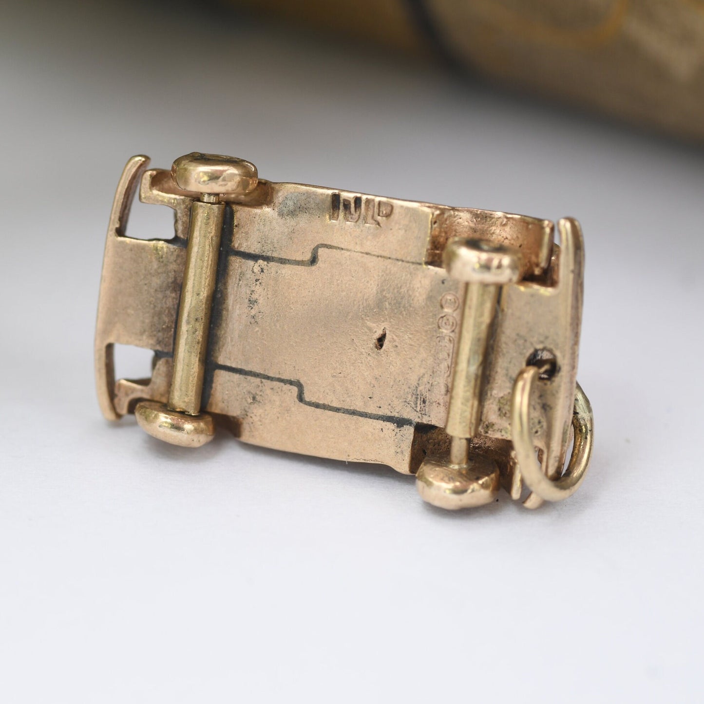 Vintage 9ct Gold Classic Car Charm Pendant 1958 - Spinning Wheels | Retro Car Enthusiast | Nicely Detailed