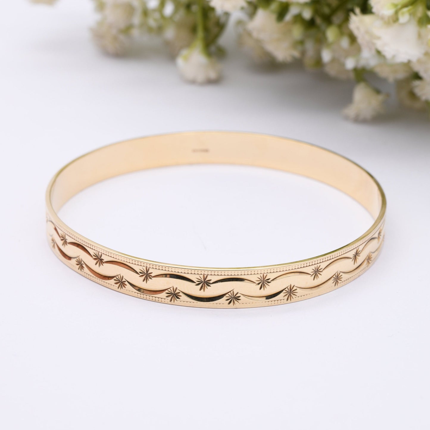Vintage 9ct Gold Bangle Bracelet - Star and Crescent Pattern | Diamond Cut Engraved Design | Statement Gold Jewellery | Heavy Solid Gold 18g