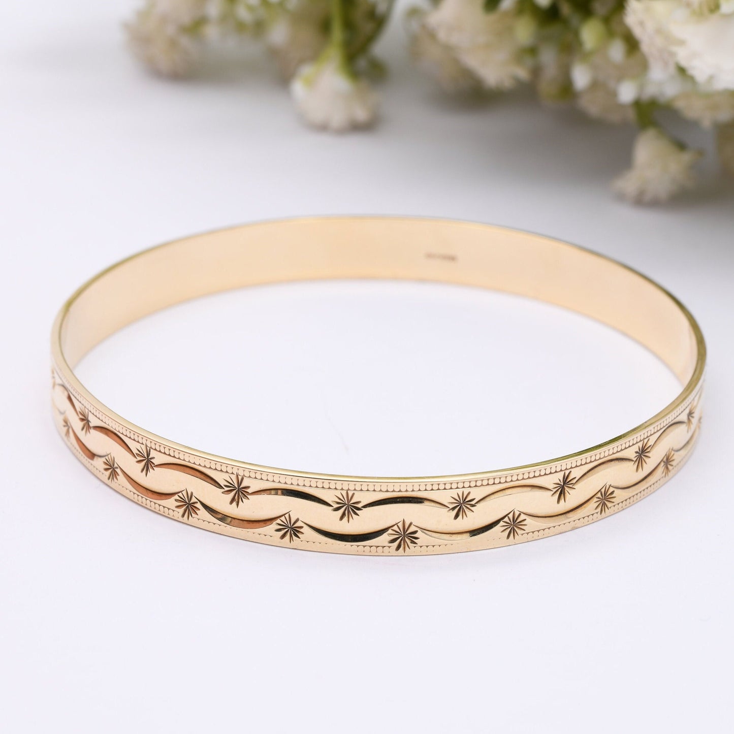 Vintage 9ct Gold Bangle Bracelet - Star and Crescent Pattern | Diamond Cut Engraved Design | Statement Gold Jewellery | Heavy Solid Gold 18g