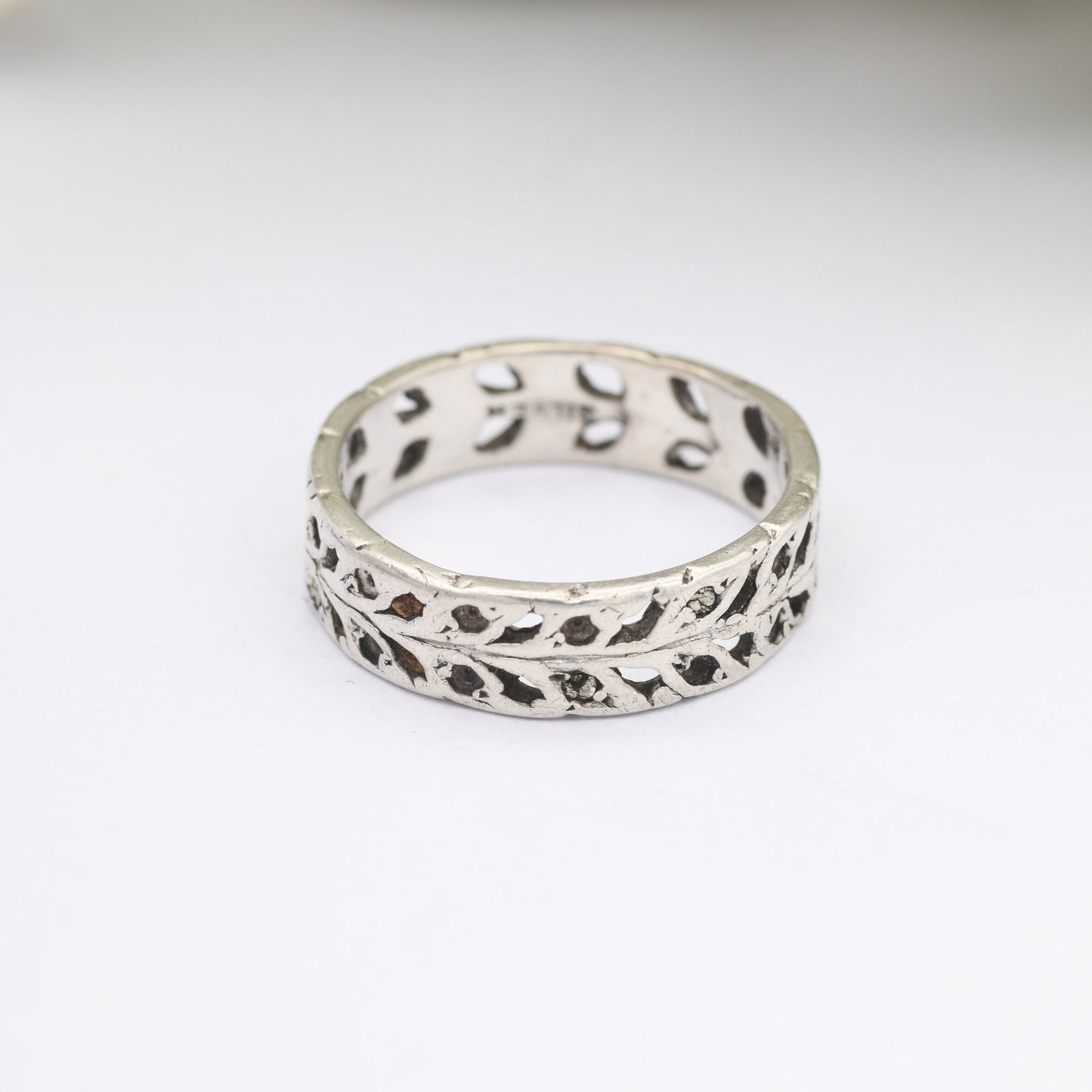 Vintage Sterling Silver Openwork Leaf Eternity Band Ring