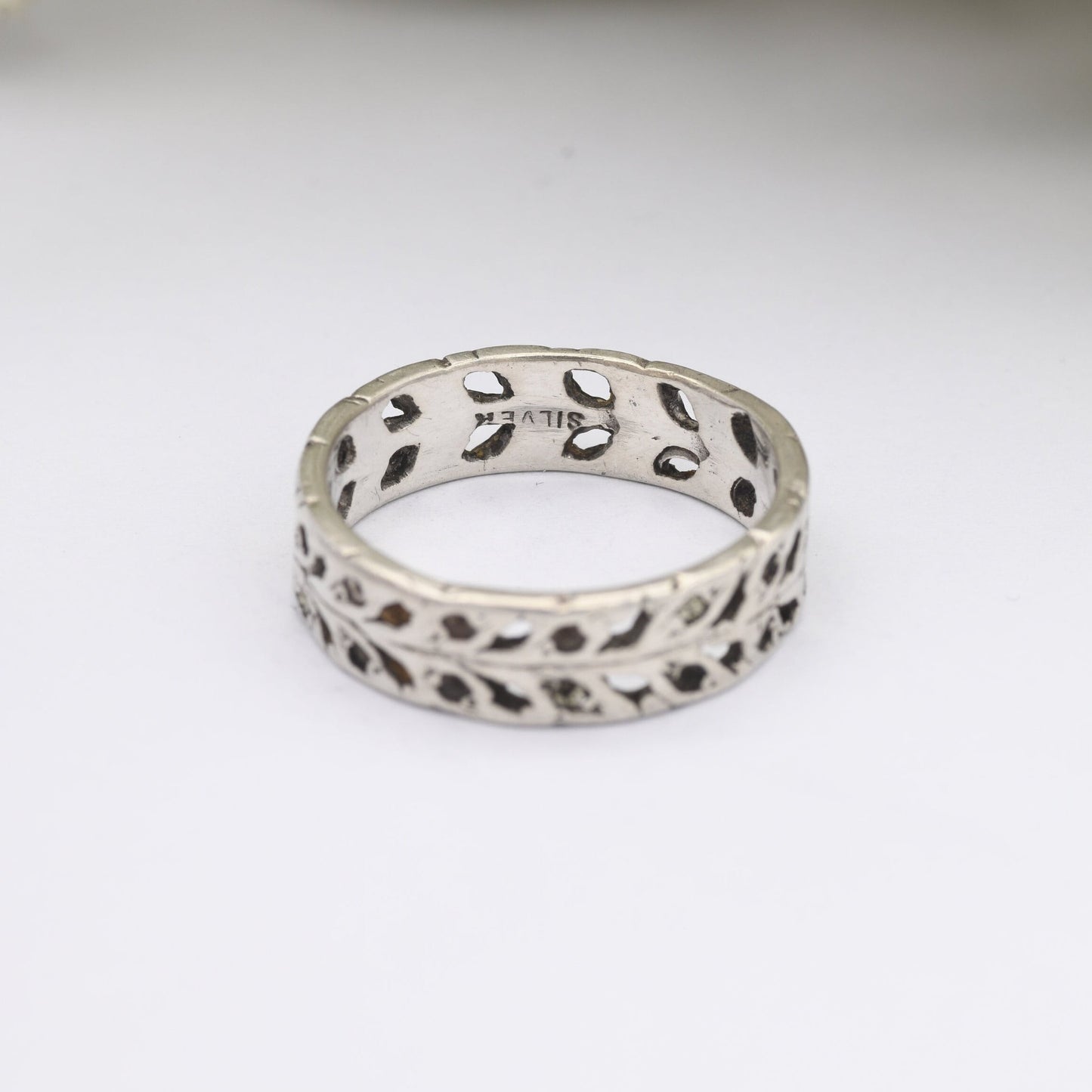 Vintage Sterling Silver Openwork Leaf Eternity Band Ring