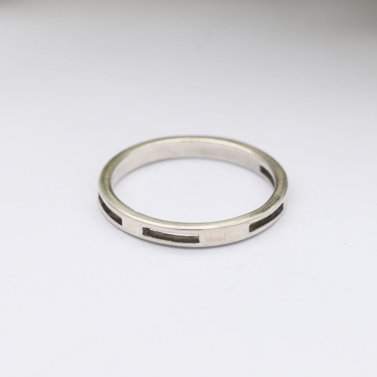 Vintage Sterling Silver Band Ring