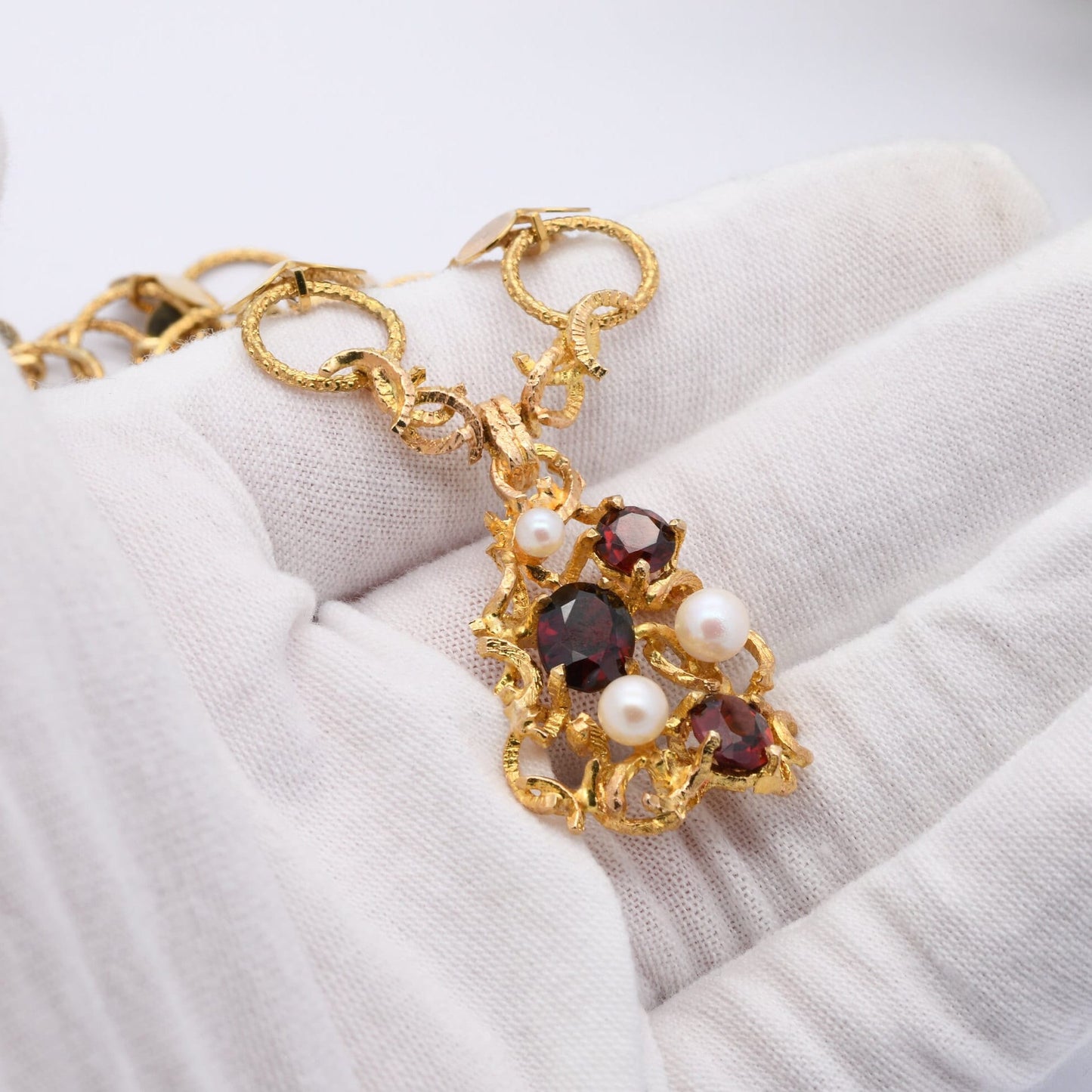 Vintage 9ct Gold Necklace with Pearl and Garnet Gemstone Pendant 1972