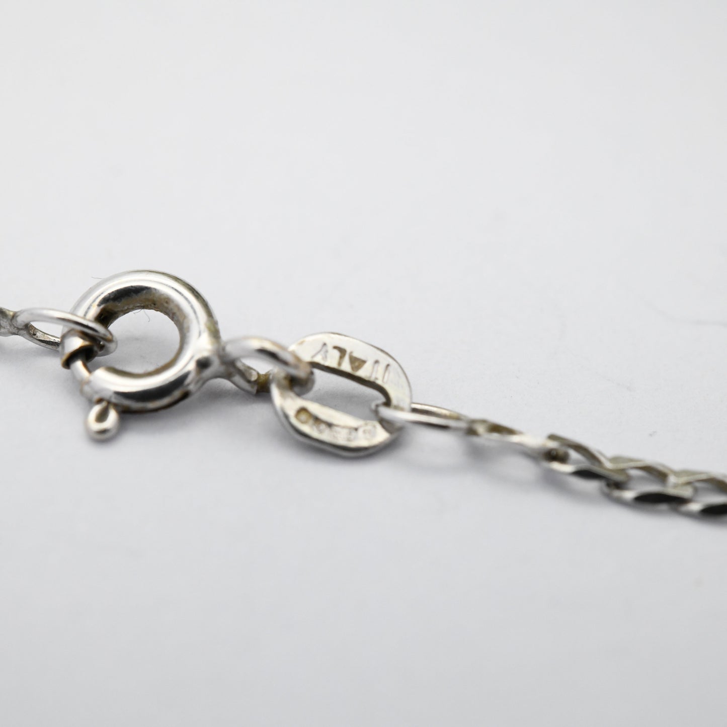 9ct White Gold Flat Curb Link Chain Necklace