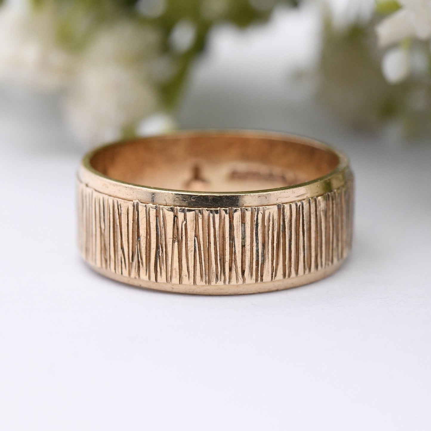 Vintage 9ct Gold Band Ring 1978