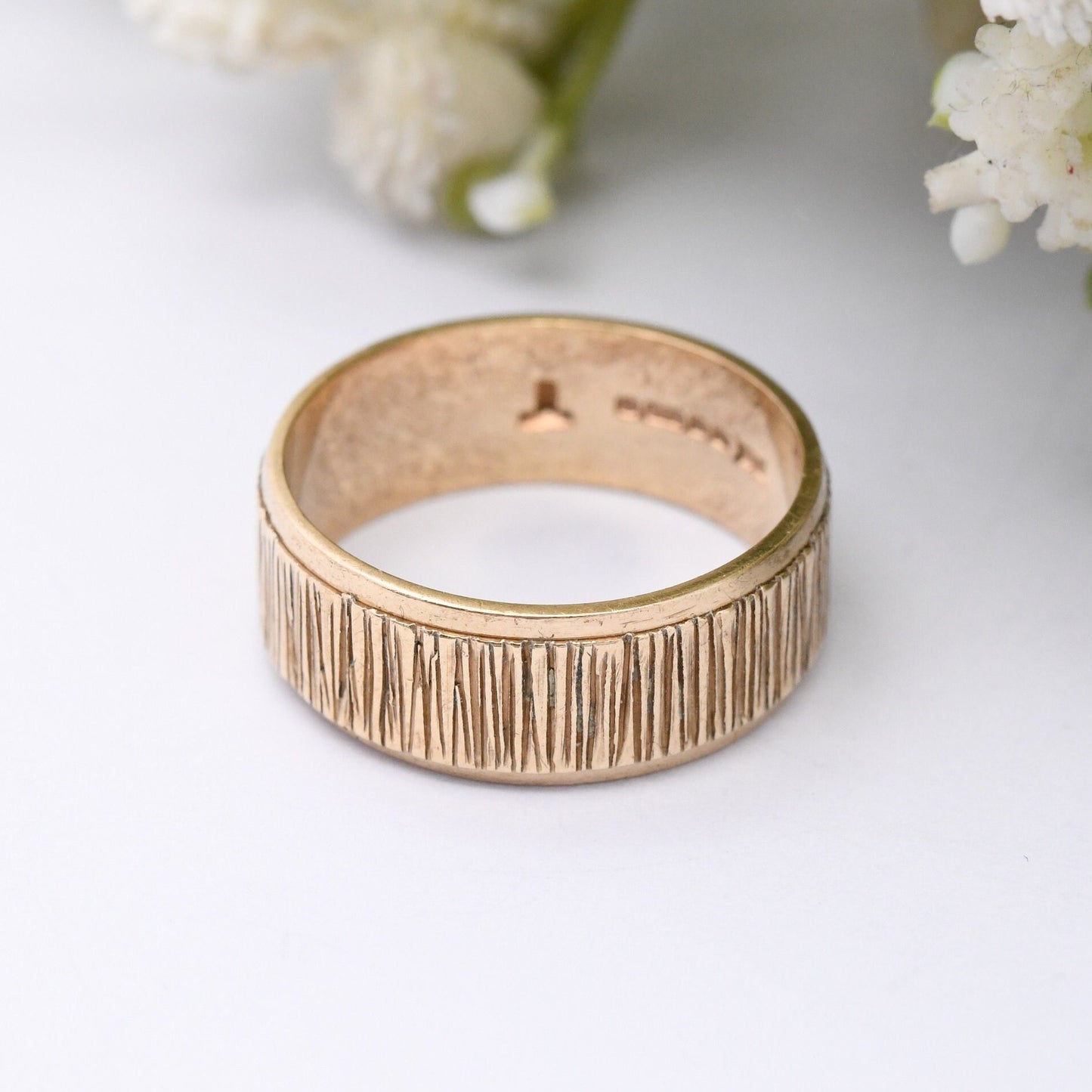 Vintage 9ct Gold Band Ring 1978