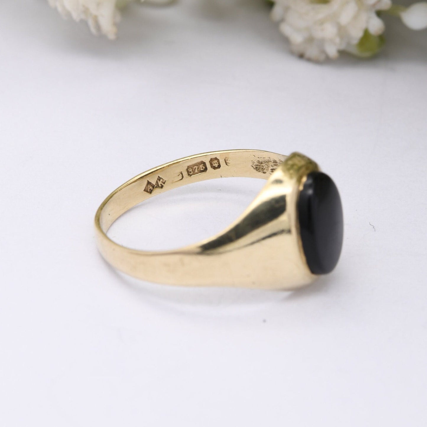 Vintage 9ct Gold Onyx Signet Ring