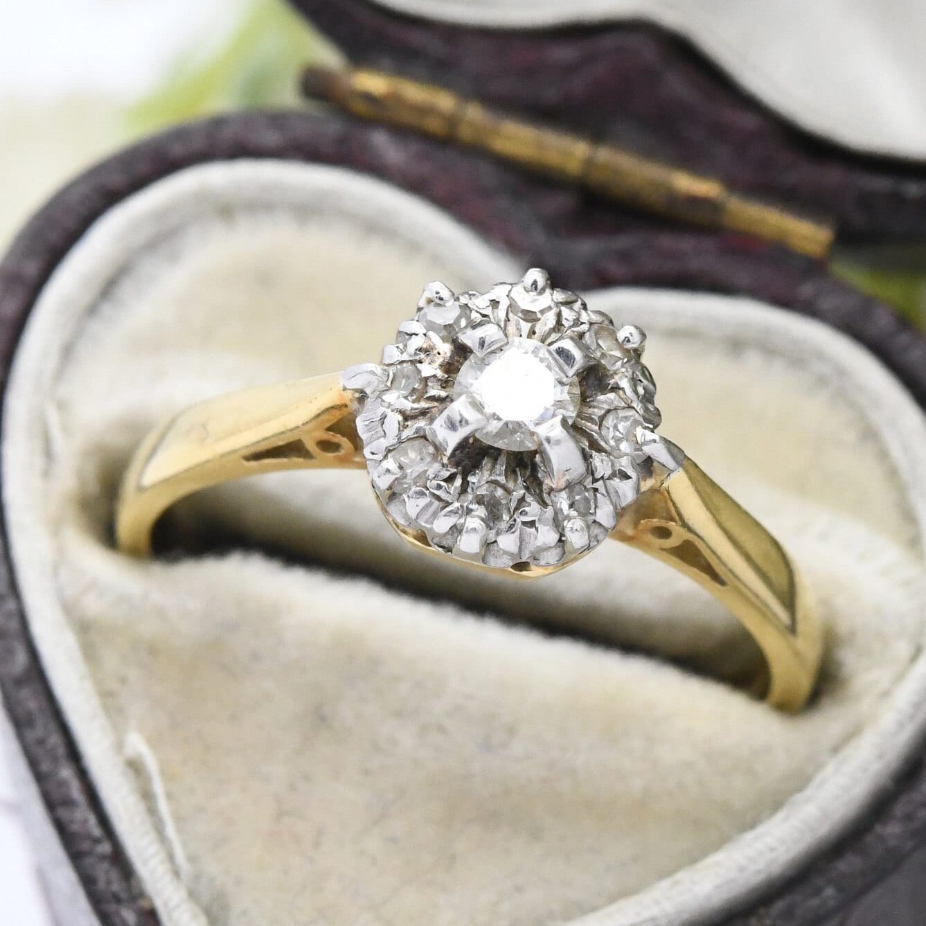 Vintage 18ct Gold Diamond Engagement Ring
