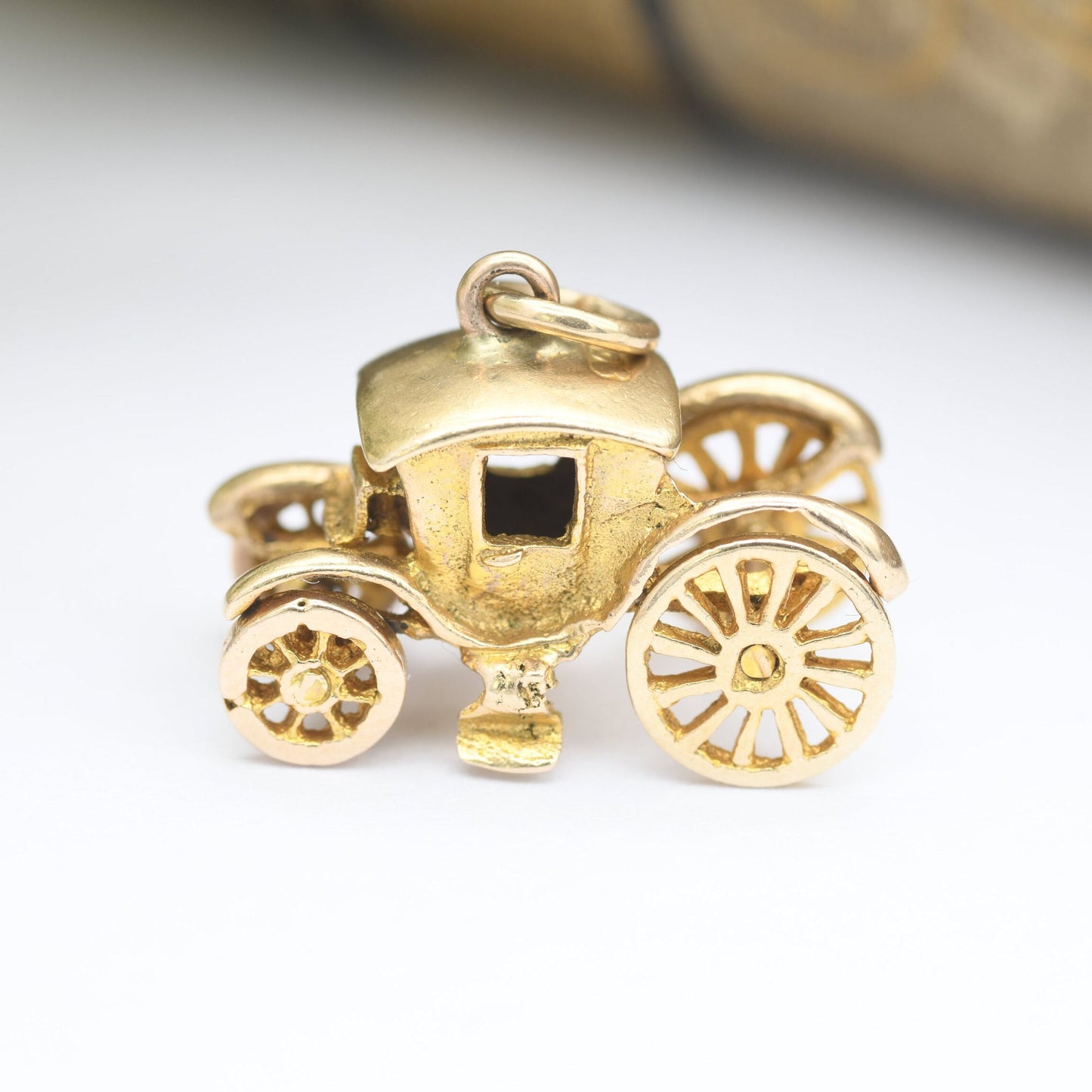 Vintage 9ct Gold Carriage Charm Pendant 1950s - Princess Carriage | Nicely Detailed | Spinning Wheels