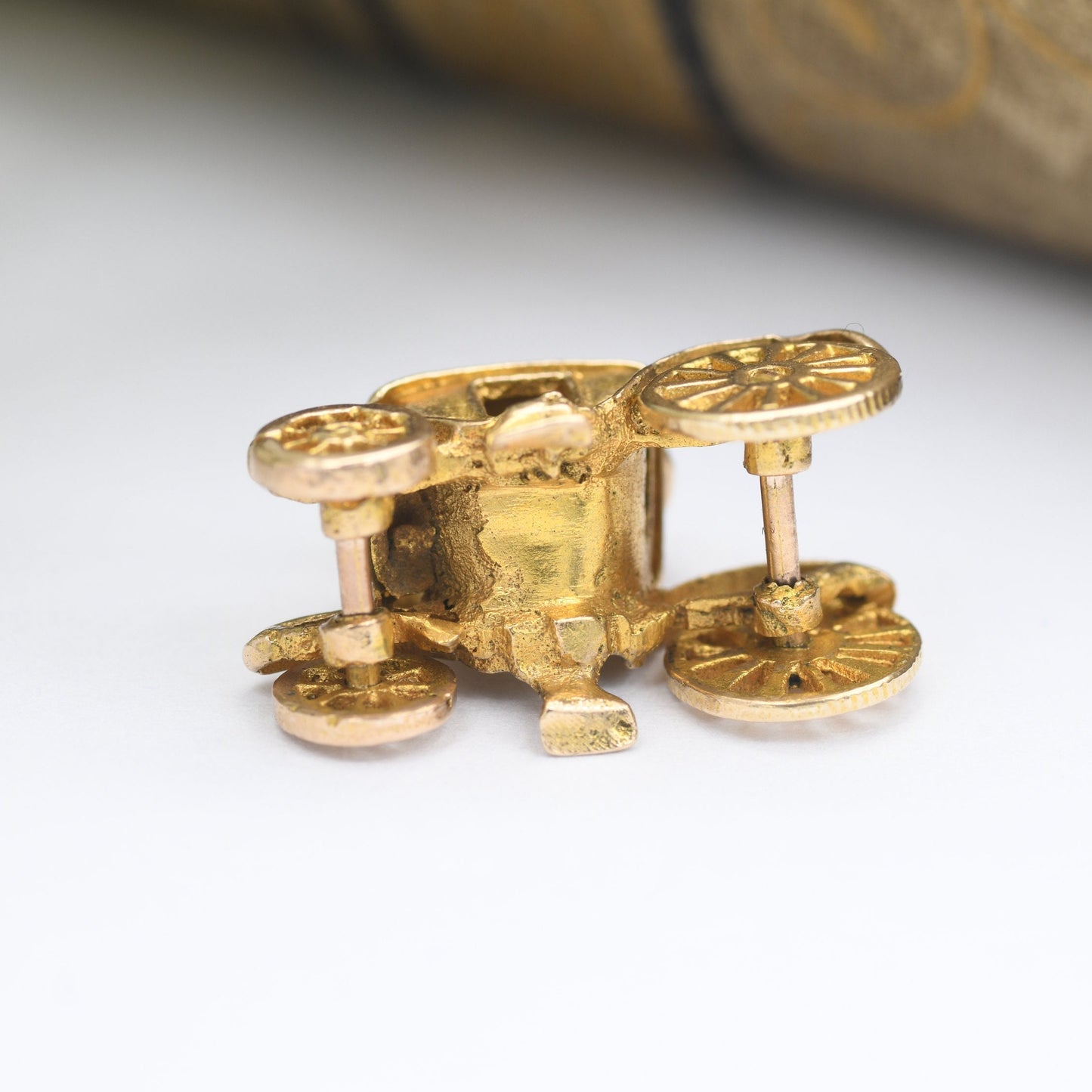 Vintage 9ct Gold Carriage Charm Pendant 1950s - Princess Carriage | Nicely Detailed | Spinning Wheels