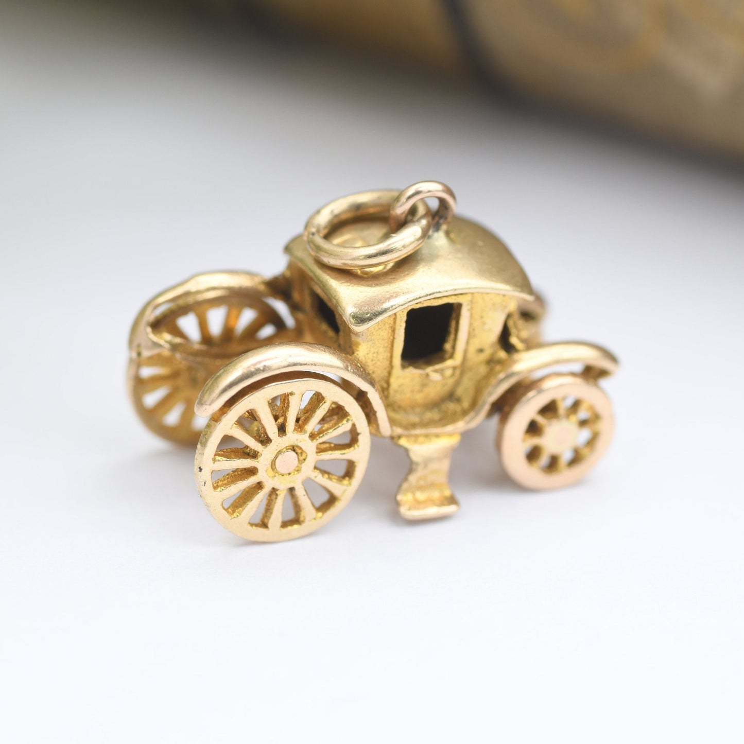 Vintage 9ct Gold Carriage Charm Pendant 1950s - Princess Carriage | Nicely Detailed | Spinning Wheels