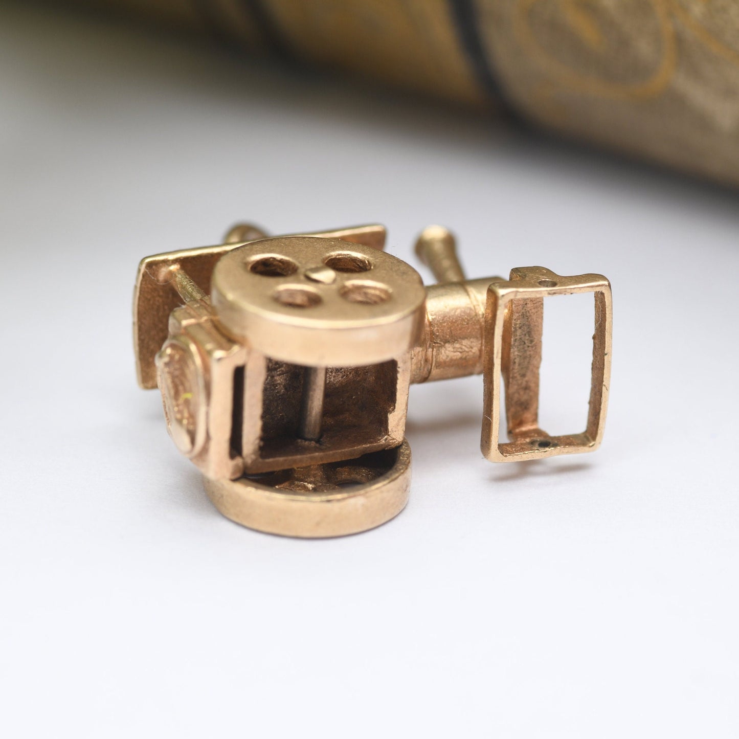 Vintage 9ct Gold Tractor Charm Pendant - with Moving Wheels | Retro Car Enthusiast | Nicely Detailed | Steam Engine