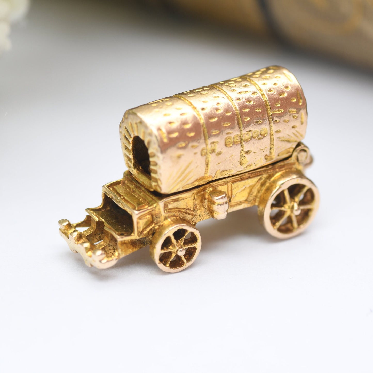 Vintage 9ct Gold Vardo Opening Caravan Charm Pendant 1970 - Nicely Detailed | Articulated Charm | Fortune Teller