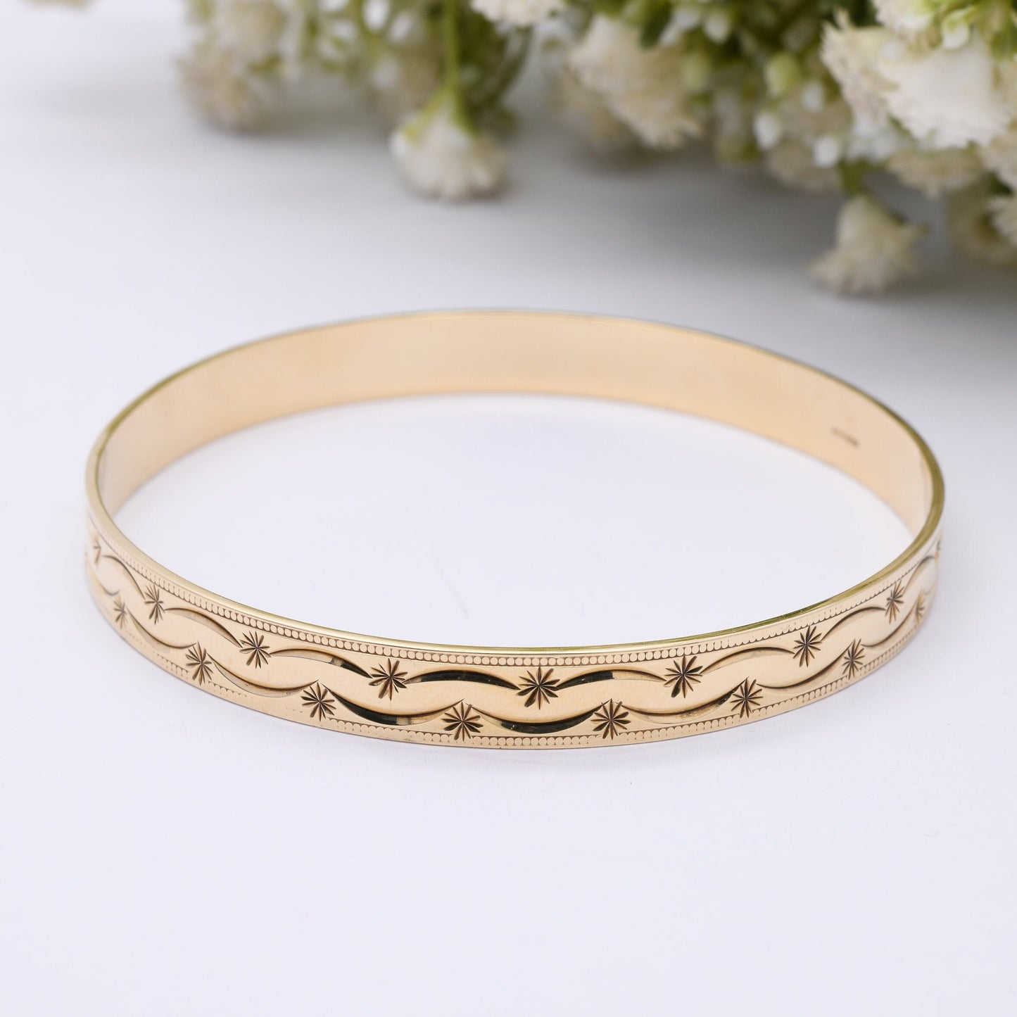 Vintage 9ct Gold Bangle Bracelet - Star and Crescent Pattern | Diamond Cut Engraved Design | Statement Gold Jewellery | Heavy Solid Gold 18g