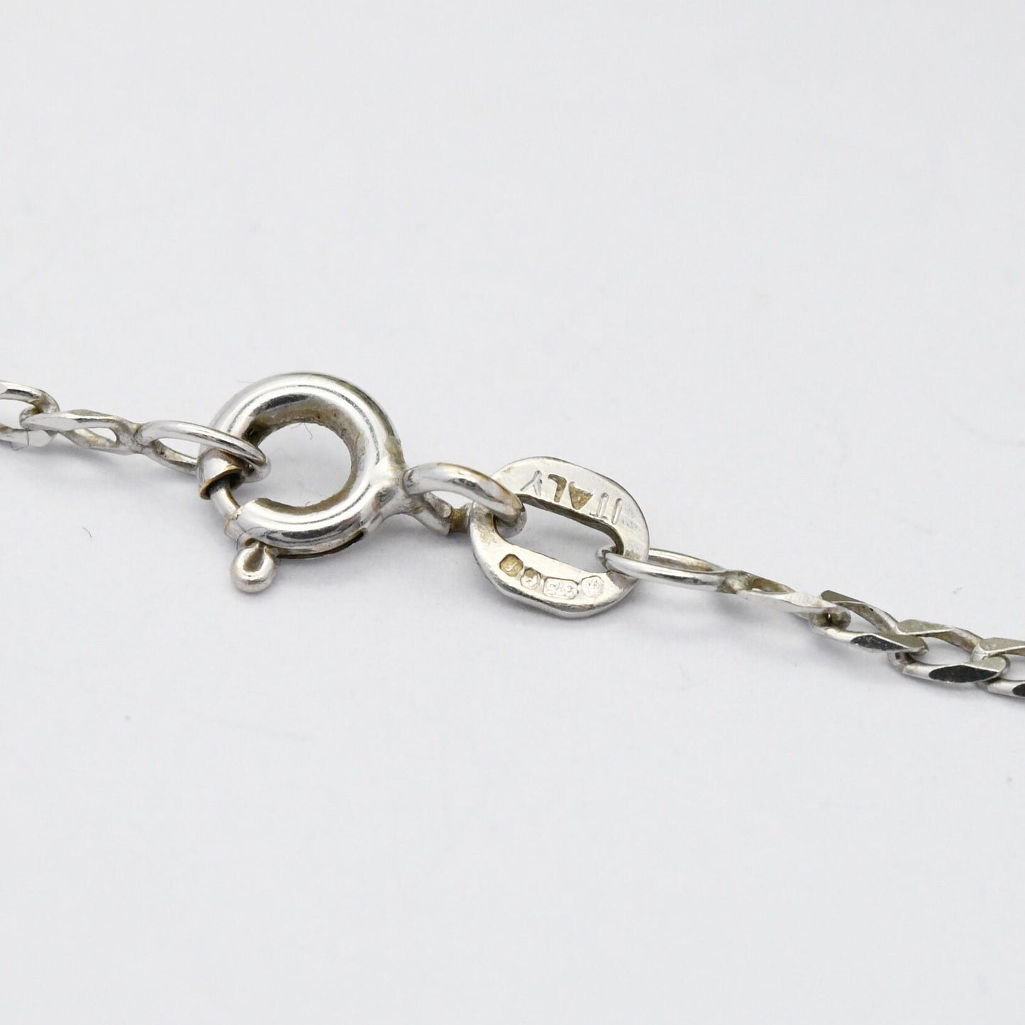 9ct White Gold Flat Curb Link Chain Necklace
