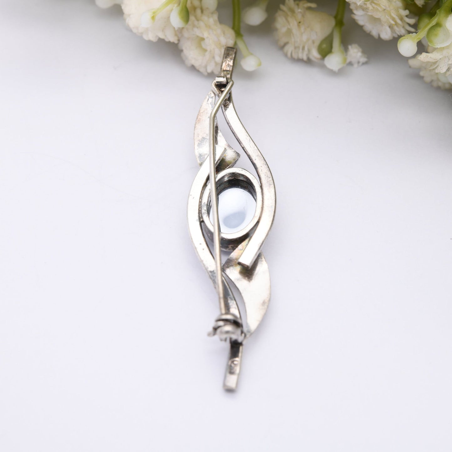 Vintage Sterling Silver Hematite Bar Brooch - Oval Cabochon Gemstone | Leaf | Minimalist