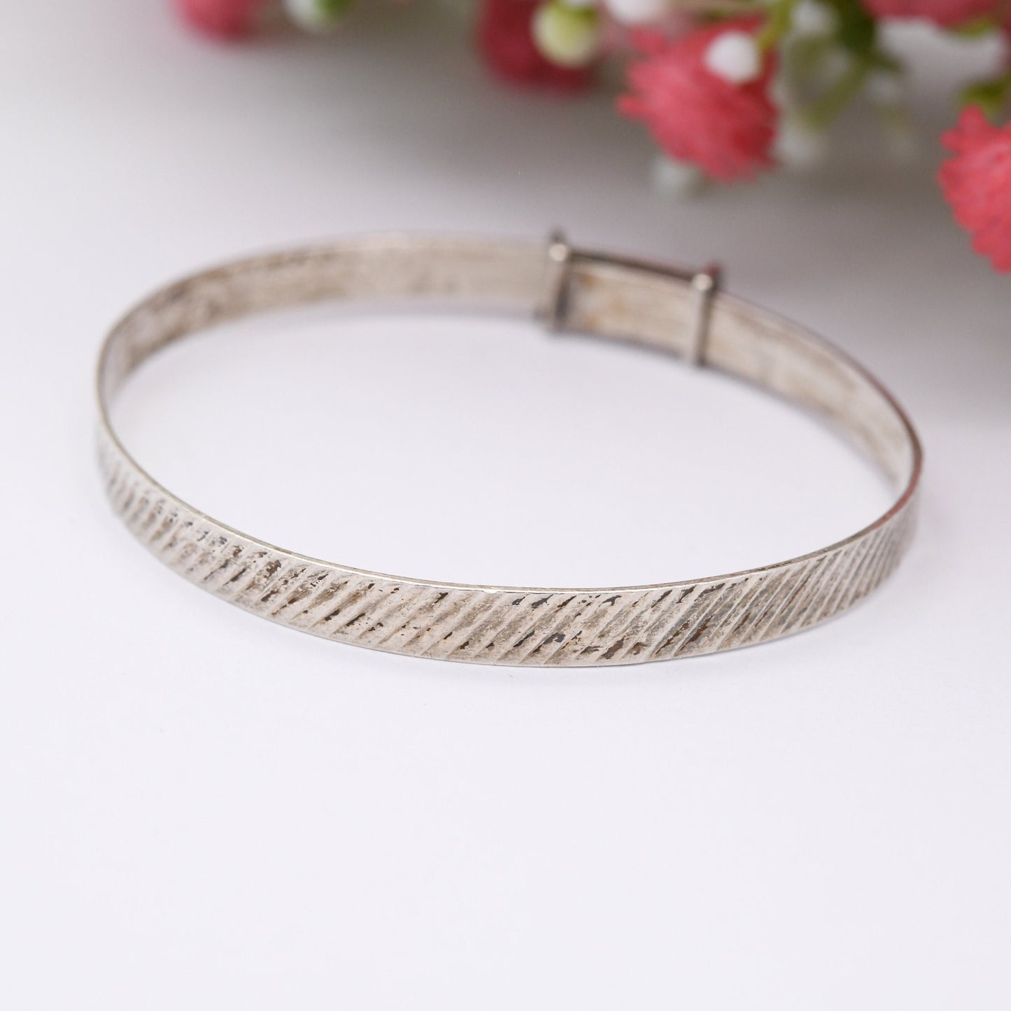 Vintage Sterling Silver Baby Bangle Bracelet - Expanding Child Bangle | Diamond Cut Stripes Design