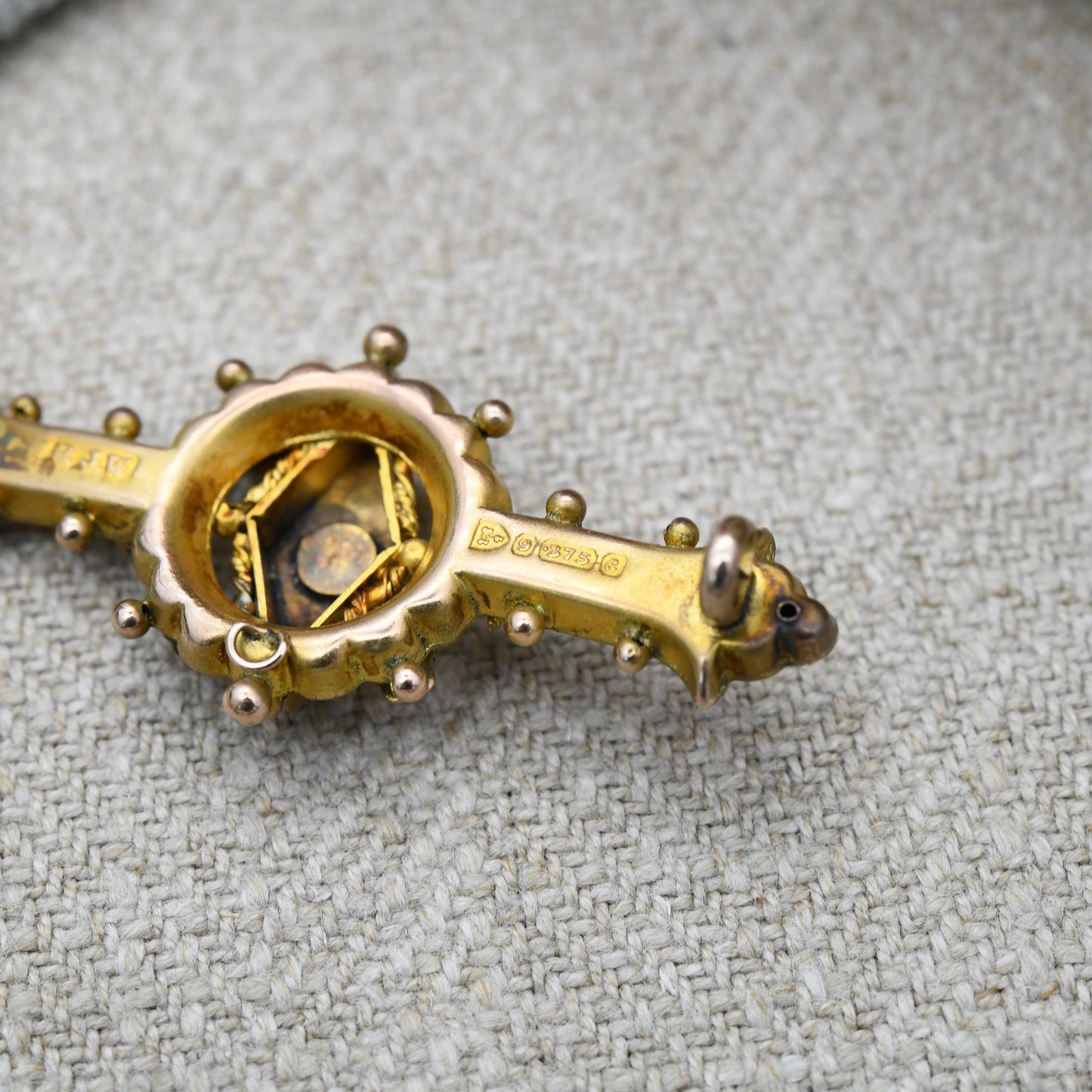 Antique Edwardian 9ct Gold Brooch with Pearl 1903 - Flower and Leaf Design | Chester Hallmarks | Pretty Bar Brooch