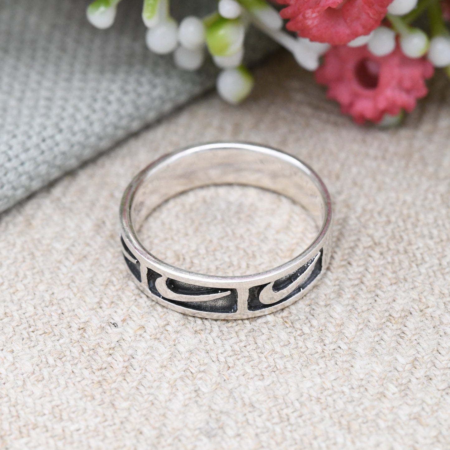 Vintage Sterling Silver Nike Logo Band Ring - Nike Tick Swoosh | Just Do It | Unisex Sports Brand Band | UK Size - P | US Size - 7 1/2