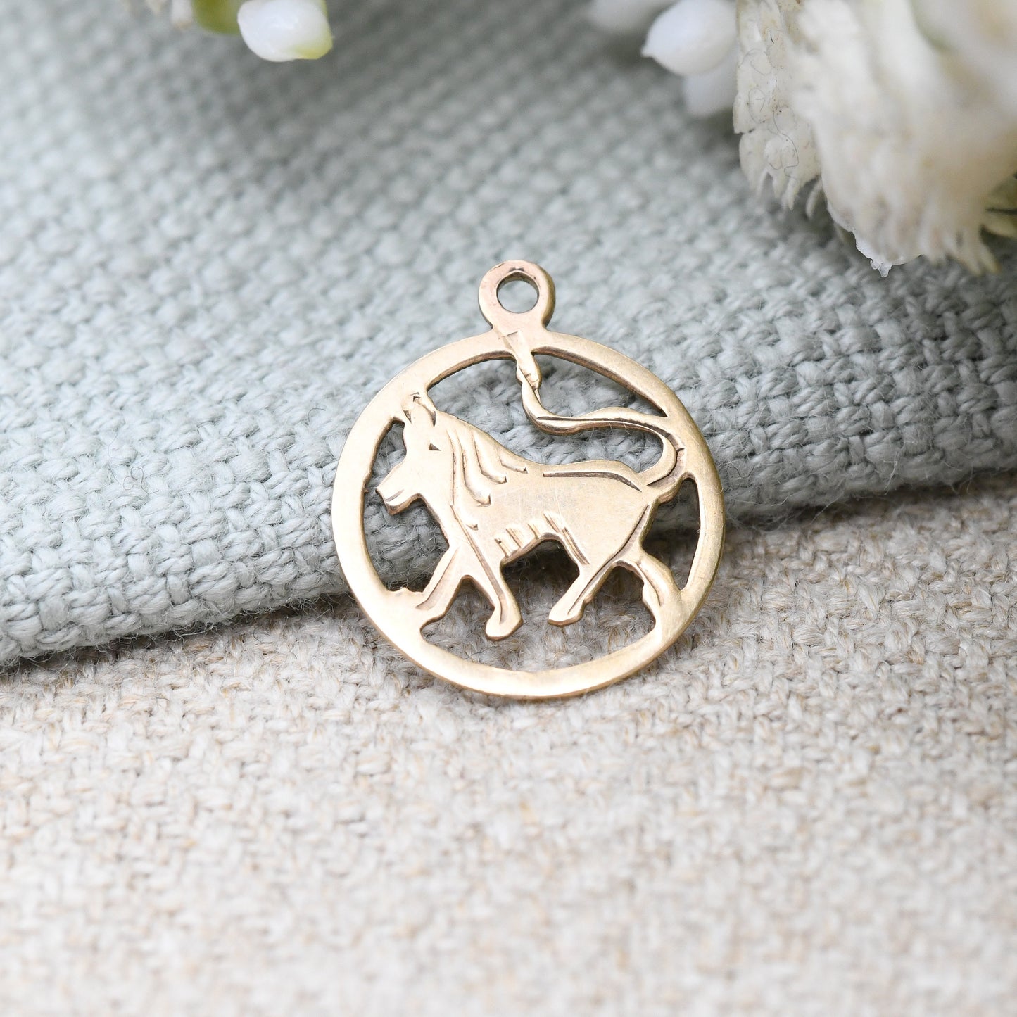 Vintage 9ct Gold Leo Lion Charm Pendant 1973 - Star Signs Zodiac Horoscope Jewellery | July - August Birthday Gift