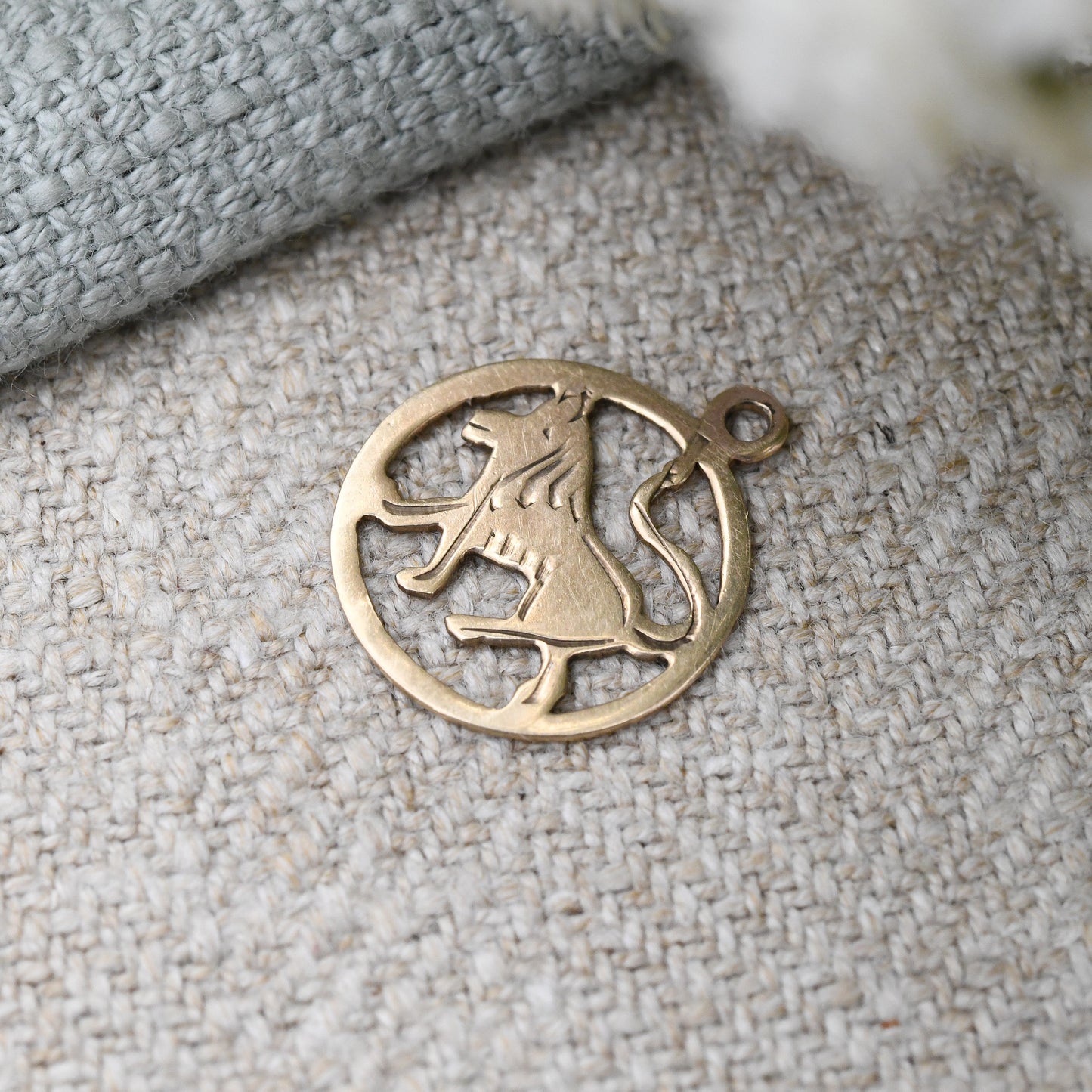 Vintage 9ct Gold Leo Lion Charm Pendant 1973 - Star Signs Zodiac Horoscope Jewellery | July - August Birthday Gift