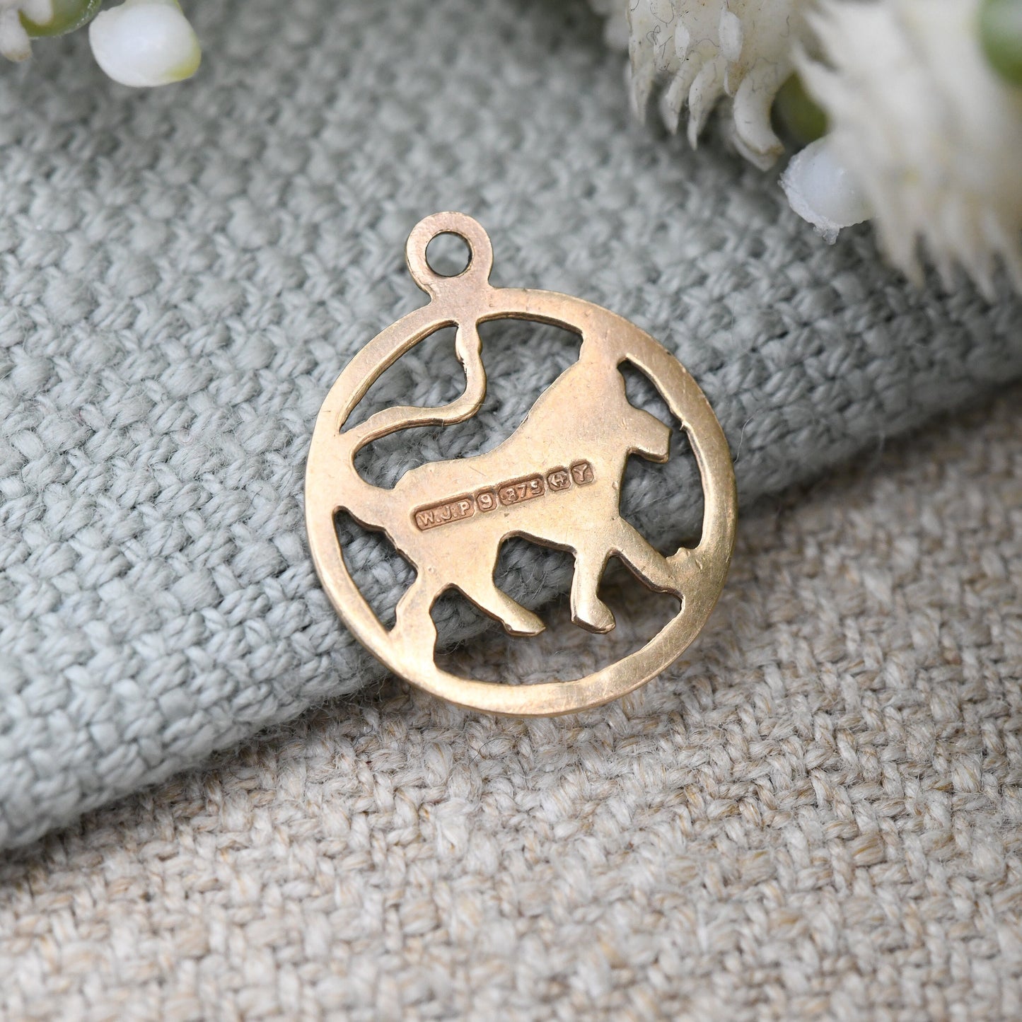 Vintage 9ct Gold Leo Lion Charm Pendant 1973 - Star Signs Zodiac Horoscope Jewellery | July - August Birthday Gift