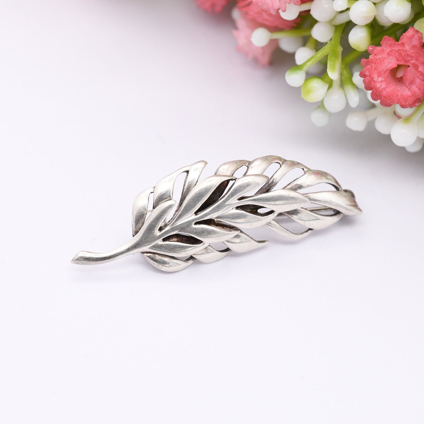 Vintage Sterling Silver Figural Leaf Brooch - Minimalist Solid Silver Gift | Overlapping Two Leaf Design | Everyday Brooch